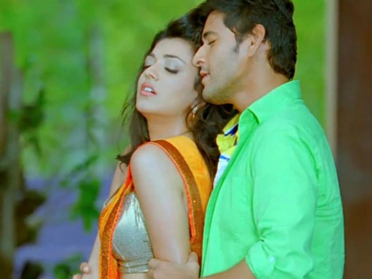 మహేష్‌, కాజల్‌ కలిసి `బిజినెస్‌మ్యాన్‌`, `బ్రహ్మోత్సవం` చిత్రాల్లో నటించారు. ఈ రెండు సినిమాల్లోనూ వీరిద్దరి మధ్య ఇంటెన్స్ సీన్స్, కిస్ సీన్స్ ఉండటం విశేషం.