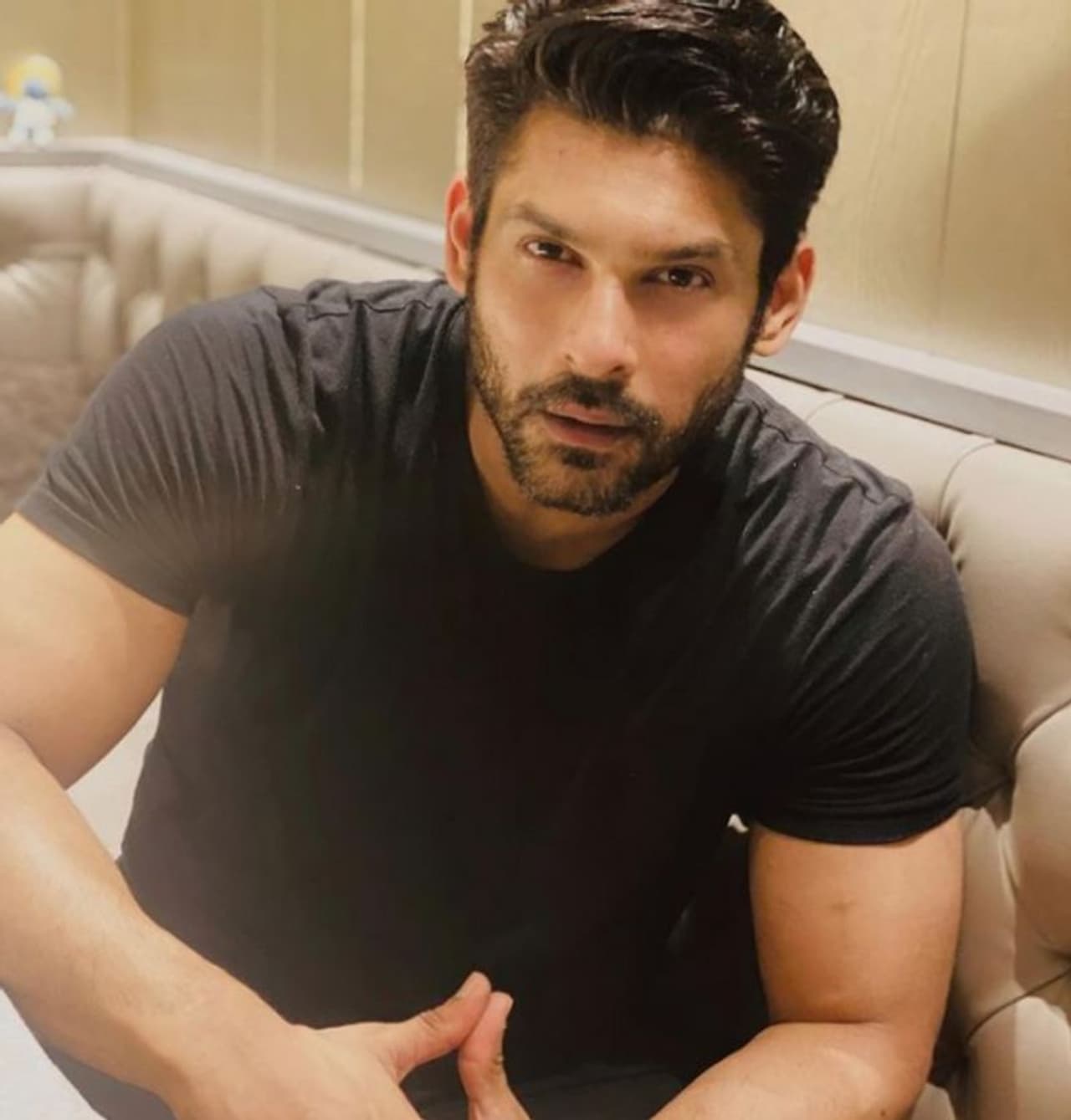 <p>ಸಿದ್ಧಾರ್ಥ್ ಶುಕ್ಲಾ ಇಂದು ಅತ್ಯಂತ ಜನಪ್ರಿಯ ಟಿವಿ ತಾರೆಗಳಲ್ಲಿ ಒಬ್ಬರು.</p>