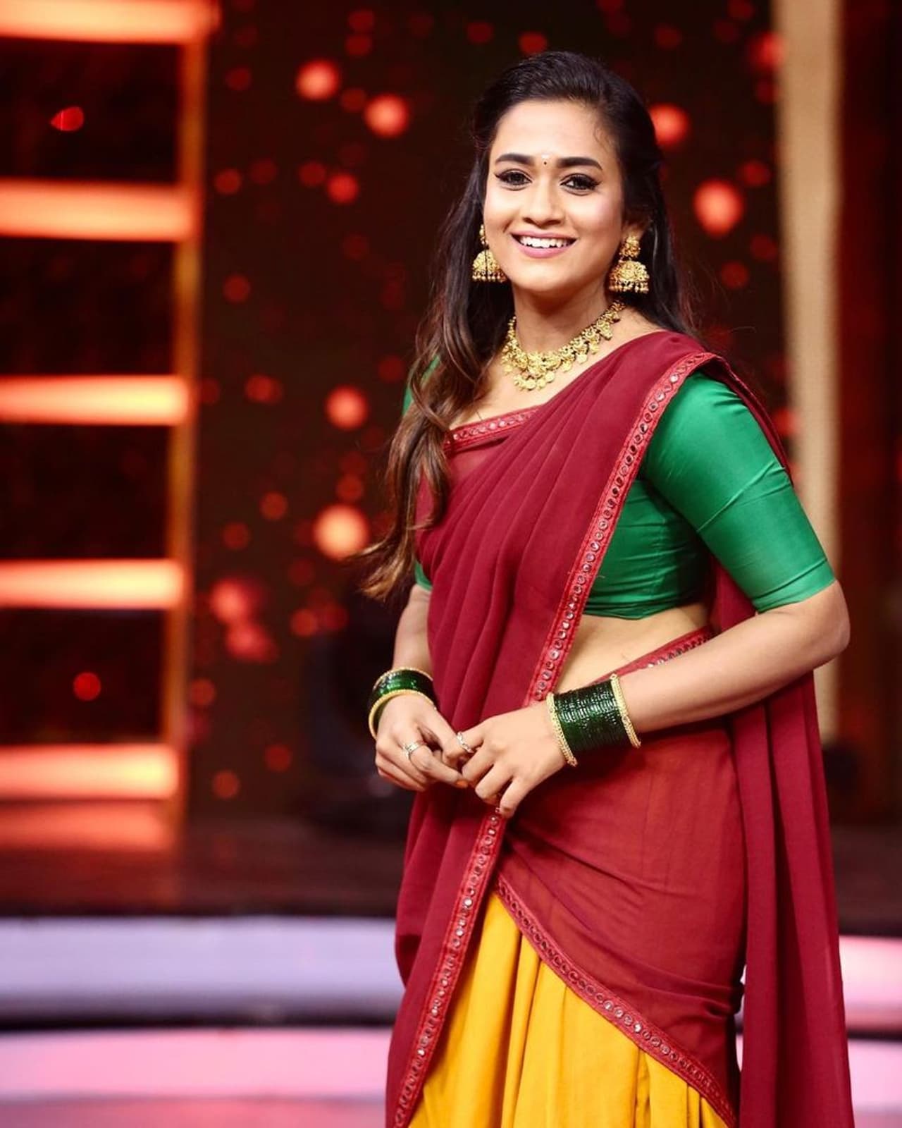 <p>விஜய் தொலைக்காட்சி ஒளிபரப்பி வரும் அனைத்து சீரியல்களுமே ரசிகர்களின் மனதில் டாப் இடம் பிடித்து வருகின்றன. அதிலும் பாண்டியன் ஸ்டோர்ஸ் சீரியலுக்கு கிடைத்துள்ள வரவேற்பு தனி இடம் பிடித்துள்ளது.</p> <p>விஜய் தொலைக்காட்சி ஒளிபரப்பி வரும் அனைத்து சீரியல்களுமே ரசிகர்களின் மனதில் டாப் இடம் பிடித்து வருகின்றன. அதிலும் பாண்டியன் ஸ்டோர்ஸ் சீரியலுக்கு கிடைத்துள்ள வரவேற்பு தனி இடம் பிடித்துள்ளது.</p>