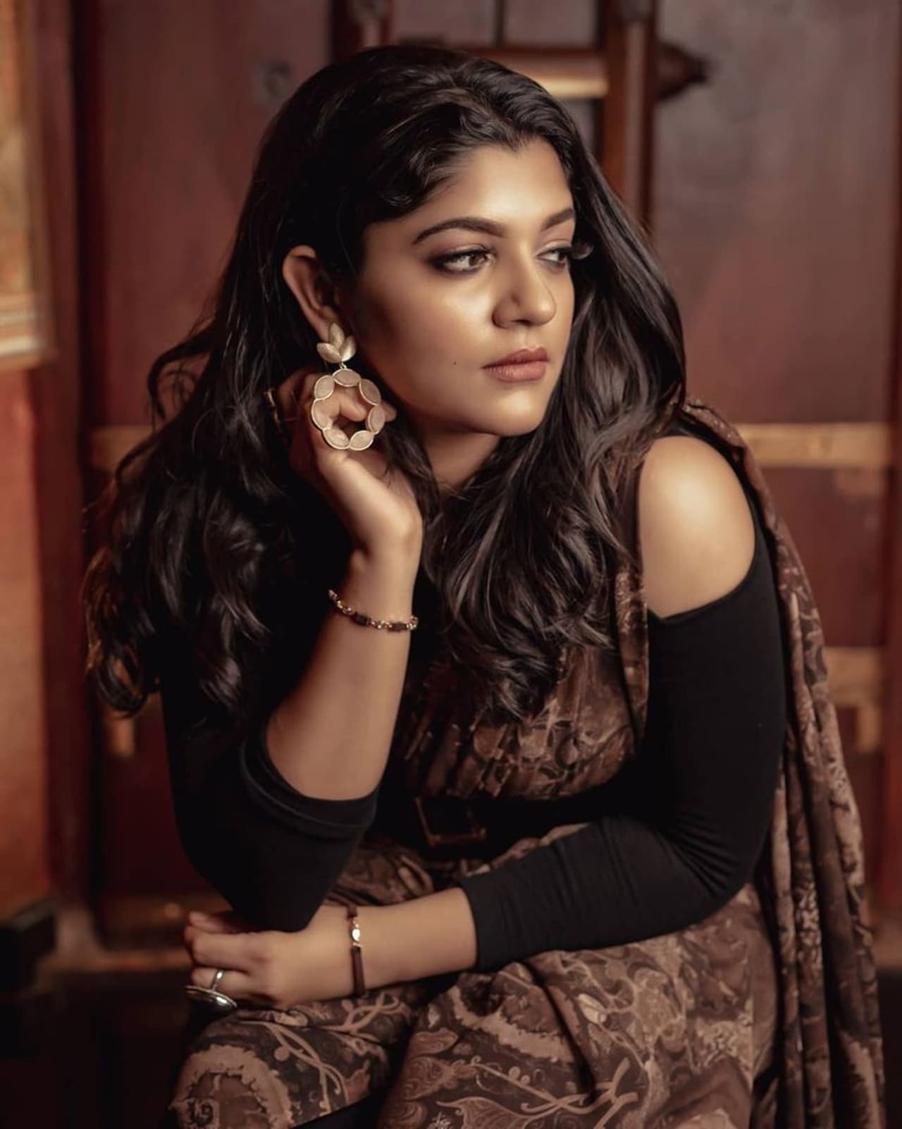 <p>செதுக்கி வைத்த சிலை போல் செம்ம ஸ்டைலிஷாக அமர்ந்திருக்கும் அபர்ணா பாலமுரளி </p> <p>செதுக்கி வைத்த சிலை போல் செம்ம ஸ்டைலிஷாக அமர்ந்திருக்கும் அபர்ணா பாலமுரளி </p>