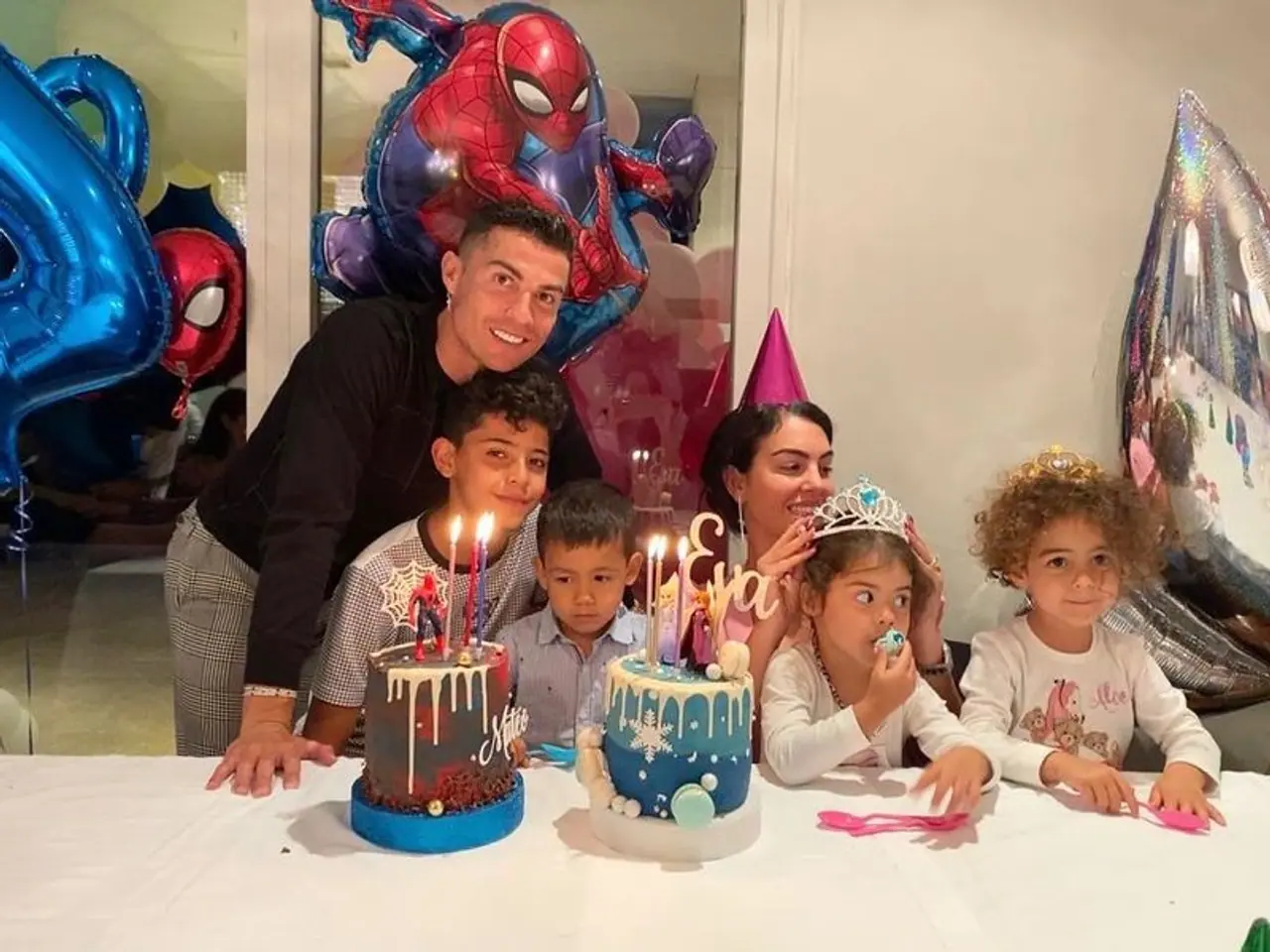 <p>When it comes to Portugal's Cristiano Ronaldo, he is indeed a footballing legend, aiming to help his side retain the crown in the ongoing UEFA Euro. Meanwhile, his personal life, involving his model girlfriend Georgina Rodríguez and son Junior, continues to draw all the attention.</p> <p>When it comes to Portugal's Cristiano Ronaldo, he is indeed a footballing legend, aiming to help his side retain the crown in the ongoing UEFA Euro. Meanwhile, his personal life, involving his model girlfriend Georgina Rodríguez and son Junior, continues to draw all the attention.</p>