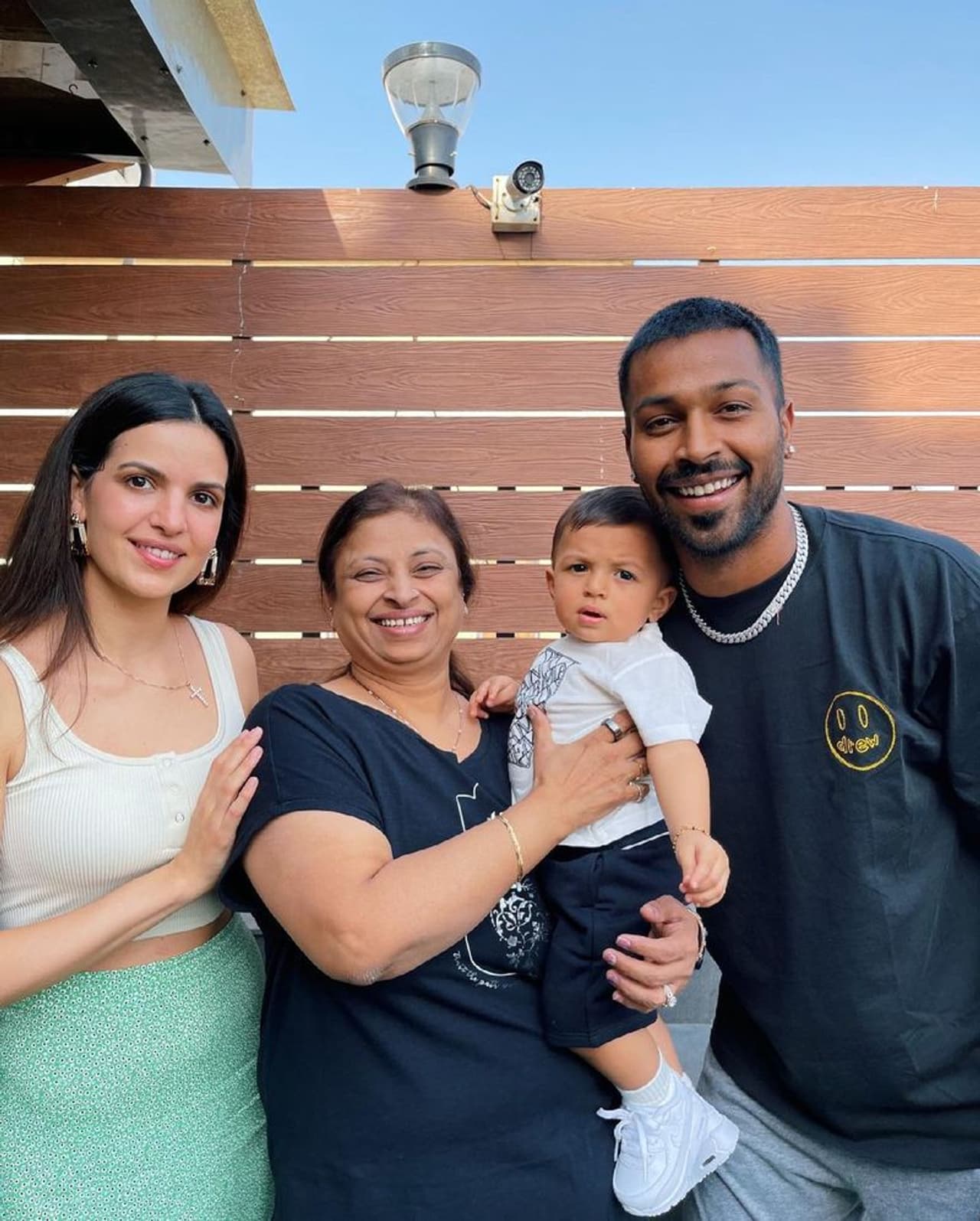 <p>Hardik Pandya is an Indian all rounder who is out to prove himself again, as he has travelled to Sri Lanka with Team India for a limited overs tour. On the other hand, his personal life has once again drawn attention.</p> <p>Hardik Pandya is an Indian all rounder who is out to prove himself again, as he has travelled to Sri Lanka with Team India for a limited overs tour. On the other hand, his personal life has once again drawn attention.</p>