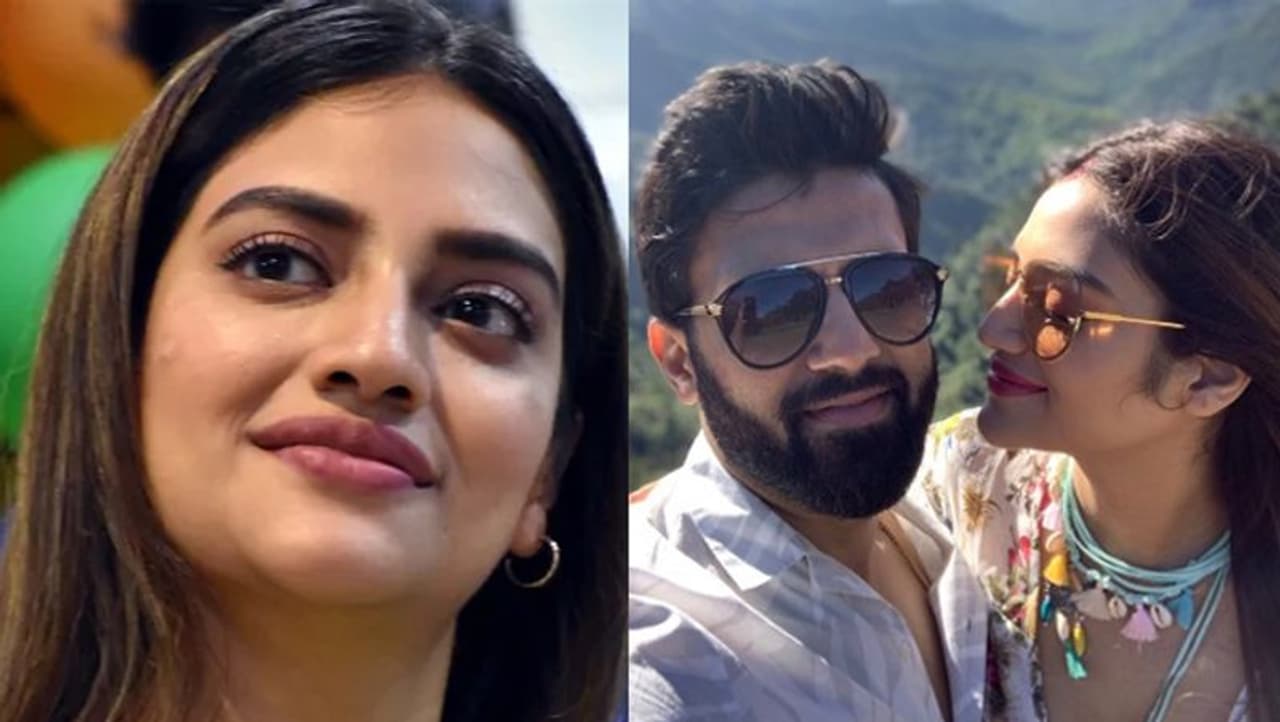 <p>ಟಿಎಂಸಿ ಸಂಸದೆ ಹಾಗೂ ನಟಿ ಸುಸ್ರತ್ ಜಹಾಂ ಇತ್ತೀಚೆಗೆ ಪ್ರೆಗ್ನೆನ್ಸಿ ವಿಚಾರವಾಗಿ ಸುದ್ದಿಯಲ್ಲಿದ್ದಾರೆ. ಗರ್ಭಿಣಿಯಾಗಿರುವ ನುಸ್ರತ್ ಶೀಘ್ರದಲ್ಲೇ ತಾಯಿಯಾಗಲಿದ್ದಾರೆಂಬ ಸುದ್ದಿ ಹರಿದಾಡುತ್ತಿದೆ. ಹೀಗಿದ್ದರೂ ಈವರೆಗೆ ಸುಸ್ರತ್ ಆಗಲೀ, ಅವರ ಕುಟುಂಬ ಸದಸ್ಯರಾಗಲೀ ಯಾವುದೇ ಮಾಹಿತಿ ನೀಡಿಲ್ಲ. ನುಸ್ರತ್ ತಾಯಿಯಾಗುತ್ತಿದ್ದಾರೆ ಎಂಬ ವಿಚಾರ ಅಚ್ಚರಿಪಡುವಂತದ್ದಲ್ಲವಾದರೂ, ಅವರ ಗಂಡ ನಿಖುಲ್ ಜೈನ್ ತಾವಿಬ್ಬರೂ ಒಟ್ಟಿಗೆ ಇಲ್ಲವೆಂದಾಗ ಈ ಮಗು ನನ್ನದು ಹೇಗಾಗುತ್ತದೆ? ಎಂದು ಪ್ರಶ್ನಿಸಿರುವುದೇ ಎಲ್ಲರನ್ನೂ ಅಚ್ಚರಿಗೀಡು ಮಾಡಿದೆ. ಹಿಂದೂಸ್ತಾನ್ ಟೈಮ್ಸ್ ಪ್ರಕಟಿಸಿರುವ ವರದಿಯನ್ವಯ ನುಸ್ರತ್ ಜಹಾಂ ಆರು ತಿಂಗಳ ಗರ್ಭಿಣಿ ಎನ್ನಲಾಗಿದೆ. ಇನ್ನು ಇವರ ಪ್ರೆಗ್ನೆನ್ಸಿ ಬಗ್ಗೆ ಗಂಡನಿಗಾಗಲೀ, ಅತ್ತೆ ಮನೆಯವರಿಗಾಗಲೀ ಯಾವುದೇ ಮಾಹಿತಿ ಇಲ್ಲ ಎಂಬುವುದು ಮತ್ತೊಂದು ಶಾಕಿಂಗ್ ವಿಚಾರ. ಇನ್ನು ನುಸ್ರತ್ ಹಾಘೂ ನಿಖಿಲ್ ಮದುವೆ ಮುರಿದು ಬೀಳುವ ಹಂತದಲ್ಲಿದೆ ಎಂದೂ ಹಲವಾರು ವರದಿಗಳು ಉಲ್ಲೇಖಿಸಿವೆ. <br /> </p> <p>ಟಿಎಂಸಿ ಸಂಸದೆ ಹಾಗೂ ನಟಿ ಸುಸ್ರತ್ ಜಹಾಂ ಇತ್ತೀಚೆಗೆ ಪ್ರೆಗ್ನೆನ್ಸಿ ವಿಚಾರವಾಗಿ ಸುದ್ದಿಯಲ್ಲಿದ್ದಾರೆ. ಗರ್ಭಿಣಿಯಾಗಿರುವ ನುಸ್ರತ್ ಶೀಘ್ರದಲ್ಲೇ ತಾಯಿಯಾಗಲಿದ್ದಾರೆಂಬ ಸುದ್ದಿ ಹರಿದಾಡುತ್ತಿದೆ. ಹೀಗಿದ್ದರೂ ಈವರೆಗೆ ಸುಸ್ರತ್ ಆಗಲೀ, ಅವರ ಕುಟುಂಬ ಸದಸ್ಯರಾಗಲೀ ಯಾವುದೇ ಮಾಹಿತಿ ನೀಡಿಲ್ಲ. ನುಸ್ರತ್ ತಾಯಿಯಾಗುತ್ತಿದ್ದಾರೆ ಎಂಬ ವಿಚಾರ ಅಚ್ಚರಿಪಡುವಂತದ್ದಲ್ಲವಾದರೂ, ಅವರ ಗಂಡ ನಿಖುಲ್ ಜೈನ್ ತಾವಿಬ್ಬರೂ ಒಟ್ಟಿಗೆ ಇಲ್ಲವೆಂದಾಗ ಈ ಮಗು ನನ್ನದು ಹೇಗಾಗುತ್ತದೆ? ಎಂದು ಪ್ರಶ್ನಿಸಿರುವುದೇ ಎಲ್ಲರನ್ನೂ ಅಚ್ಚರಿಗೀಡು ಮಾಡಿದೆ. ಹಿಂದೂಸ್ತಾನ್ ಟೈಮ್ಸ್ ಪ್ರಕಟಿಸಿರುವ ವರದಿಯನ್ವಯ ನುಸ್ರತ್ ಜಹಾಂ ಆರು ತಿಂಗಳ ಗರ್ಭಿಣಿ ಎನ್ನಲಾಗಿದೆ. ಇನ್ನು ಇವರ ಪ್ರೆಗ್ನೆನ್ಸಿ ಬಗ್ಗೆ ಗಂಡನಿಗಾಗಲೀ, ಅತ್ತೆ ಮನೆಯವರಿಗಾಗಲೀ ಯಾವುದೇ ಮಾಹಿತಿ ಇಲ್ಲ ಎಂಬುವುದು ಮತ್ತೊಂದು ಶಾಕಿಂಗ್ ವಿಚಾರ. ಇನ್ನು ನುಸ್ರತ್ ಹಾಘೂ ನಿಖಿಲ್ ಮದುವೆ ಮುರಿದು ಬೀಳುವ ಹಂತದಲ್ಲಿದೆ ಎಂದೂ ಹಲವಾರು ವರದಿಗಳು ಉಲ್ಲೇಖಿಸಿವೆ. <br /> </p>