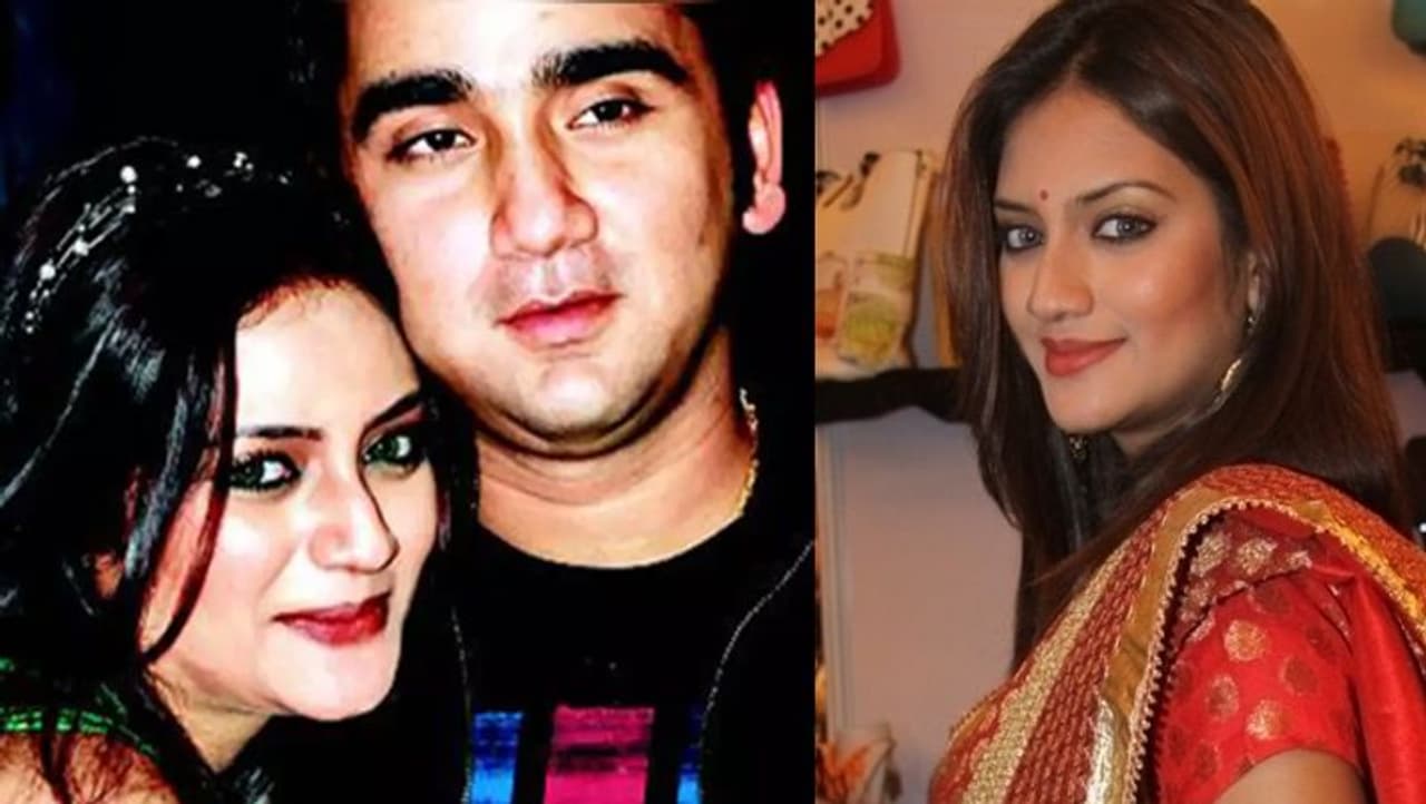 <p> 2012ರಲ್ಲಿ ನುಸ್ರತ್ ಹೆಸರು ಪ್ರಕರಣವೊಂದರಲ್ಲಿ ತಳುಕು ಹಾಕಿತ್ತು. ಪಾರ್ಕ್ ಸ್ಟ್ರೀಟ್ನಲ್ಲಿ ಚಲಿಸುತ್ತಿದ್ದ ವಾಹನದಲ್ಲಿ ಆಂಗ್ಲೋ ಇಂಡಿಯನ್ ಮಹಿಳೆಯೊಬ್ಬಳ ಅತ್ಯಾಚಾರ ನಡೆಸಿತ್ತು. ಈ ಪ್ರಕರಣದಲ್ಲಿ ಕಾದರ್ ಖಾನ್ ಜೊತೆ ಇತರ ಐದು ಆರೋಪಿಗಳ ಹೆಸರು ಕೇಳಿ ಬಂದಿತ್ತು. ಅಂದು ನುಸ್ರತ್ ಕಾದರ್ ಖಾನ್ ಗರ್ಲ್ಫ್ರೆಂಡ್ ಆಗಿದ್ದರು. ಈ ಘಟನೆ ನಡೆಯುವ ಕೆಲ ದಿನಗಳ ಹಿಂದಷ್ಟೇ ಇಬ್ಬರೂ ಭೇಟಿಯಾಗಿದ್ದರು ಹಾಗೂ ಇವರ ಸಂಬಂಧ ಮುಂದುವರೆದಿತ್ತು.<br /> </p> <p> 2012ರಲ್ಲಿ ನುಸ್ರತ್ ಹೆಸರು ಪ್ರಕರಣವೊಂದರಲ್ಲಿ ತಳುಕು ಹಾಕಿತ್ತು. ಪಾರ್ಕ್ ಸ್ಟ್ರೀಟ್ನಲ್ಲಿ ಚಲಿಸುತ್ತಿದ್ದ ವಾಹನದಲ್ಲಿ ಆಂಗ್ಲೋ ಇಂಡಿಯನ್ ಮಹಿಳೆಯೊಬ್ಬಳ ಅತ್ಯಾಚಾರ ನಡೆಸಿತ್ತು. ಈ ಪ್ರಕರಣದಲ್ಲಿ ಕಾದರ್ ಖಾನ್ ಜೊತೆ ಇತರ ಐದು ಆರೋಪಿಗಳ ಹೆಸರು ಕೇಳಿ ಬಂದಿತ್ತು. ಅಂದು ನುಸ್ರತ್ ಕಾದರ್ ಖಾನ್ ಗರ್ಲ್ಫ್ರೆಂಡ್ ಆಗಿದ್ದರು. ಈ ಘಟನೆ ನಡೆಯುವ ಕೆಲ ದಿನಗಳ ಹಿಂದಷ್ಟೇ ಇಬ್ಬರೂ ಭೇಟಿಯಾಗಿದ್ದರು ಹಾಗೂ ಇವರ ಸಂಬಂಧ ಮುಂದುವರೆದಿತ್ತು.<br /> </p>