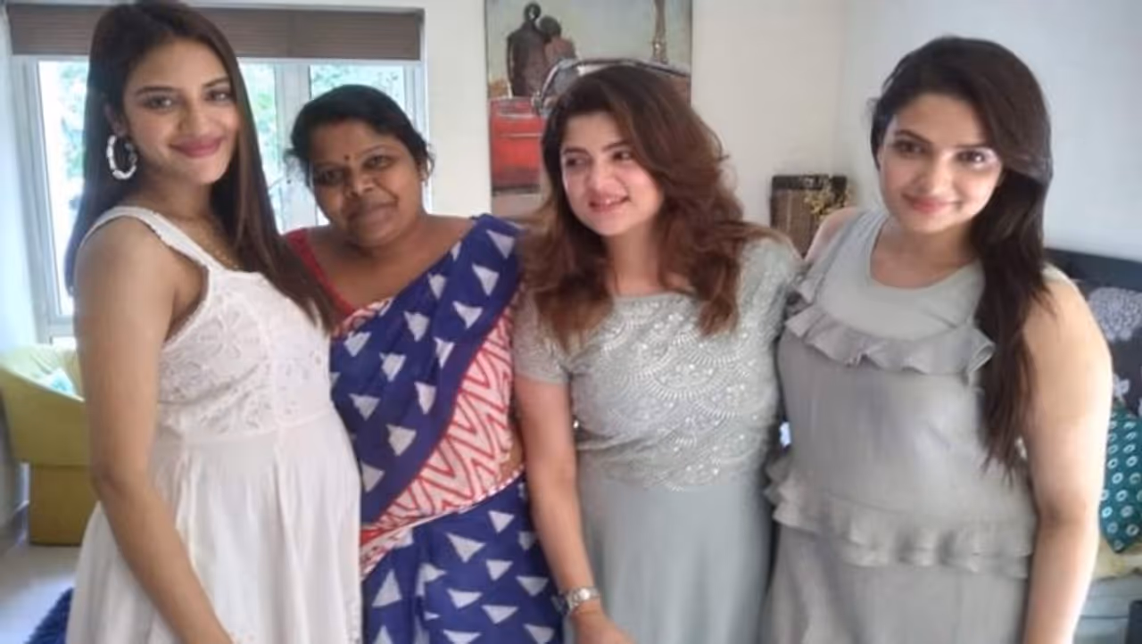 <p>ತಮ್ಮ ಮದುವೆ ಬಗ್ಗೆ ಮಾತನಾಡಿಕೊಂಡಿರುವ ನುಸ್ರತ್ ವಿದೇಶೀ ನೆಲದಲ್ಲಿದ್ದ ಕಾರಣ, ಹಾಗೂ ಟರ್ಕಿ ಮ್ಯಾರೇಜ್ ರೆಗ್ಯುಲೇಷನ್ ಅನ್ವಯ ಈ ಮದುವೆ ಮಾನ್ಯವಲ್ಲ. ಅಲ್ಲದೇ ಇದೊಂದು ಅಪೂರ್ಣ(ಎರಡು ವಿಭಿನ್ನ ಧರ್ಮದವರ ನಡುವೆ ನಡೆದ) ಮದುವೆ. ಹೀಗಾಗಿ ಇದಕ್ಕೆ ಭಾರತದಲ್ಲಿ ಶಾಸನಬದ್ಧ ಮಾನ್ಯತೆ ನೀಡಬೇಕಾದ ಅಗತ್ಯವಿತ್ತು. ಆದರೆ ಹಾಗಾಗಲಿಲ್ಲ ಎಂದಿದ್ದಾರೆ.<br /> </p> <p>ತಮ್ಮ ಮದುವೆ ಬಗ್ಗೆ ಮಾತನಾಡಿಕೊಂಡಿರುವ ನುಸ್ರತ್ ವಿದೇಶೀ ನೆಲದಲ್ಲಿದ್ದ ಕಾರಣ, ಹಾಗೂ ಟರ್ಕಿ ಮ್ಯಾರೇಜ್ ರೆಗ್ಯುಲೇಷನ್ ಅನ್ವಯ ಈ ಮದುವೆ ಮಾನ್ಯವಲ್ಲ. ಅಲ್ಲದೇ ಇದೊಂದು ಅಪೂರ್ಣ(ಎರಡು ವಿಭಿನ್ನ ಧರ್ಮದವರ ನಡುವೆ ನಡೆದ) ಮದುವೆ. ಹೀಗಾಗಿ ಇದಕ್ಕೆ ಭಾರತದಲ್ಲಿ ಶಾಸನಬದ್ಧ ಮಾನ್ಯತೆ ನೀಡಬೇಕಾದ ಅಗತ್ಯವಿತ್ತು. ಆದರೆ ಹಾಗಾಗಲಿಲ್ಲ ಎಂದಿದ್ದಾರೆ.<br /> </p>