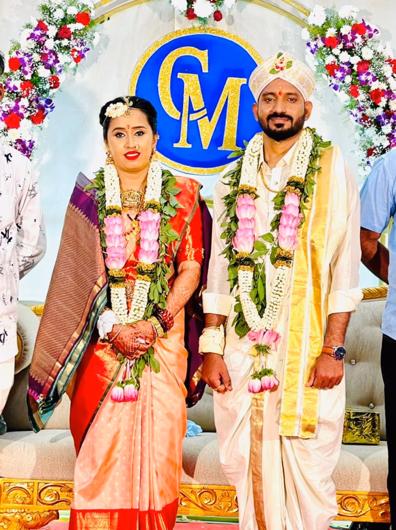 <p>ನಿರ್ದೇಶಕ ಚೇತನ್ ಕುಮಾರ್ ಮತ್ತು ಮಾನಸಿ ವೈವಾಹಿಕ ಜೀವನಕ್ಕೆ ಕಾಲಿಟ್ಟಿದ್ದಾರೆ.</p>