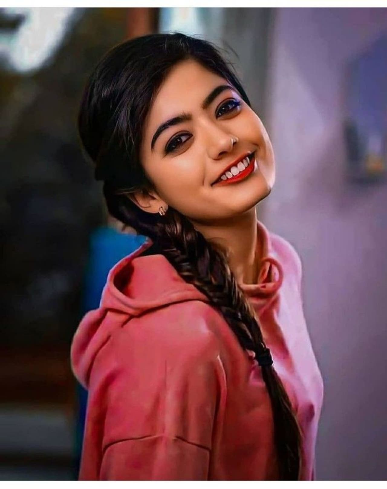 <p>ಸ್ಯಾಂಡಲ್ವುಡ್ ನಟಿ ರಶ್ಮಿಕಾ ಅವರಿಗೆ ಭಾರೀ ಅಭಿಮಾನಿ ಬಳಗವಿದೆ.</p> <p>ಸ್ಯಾಂಡಲ್ವುಡ್ ನಟಿ ರಶ್ಮಿಕಾ ಅವರಿಗೆ ಭಾರೀ ಅಭಿಮಾನಿ ಬಳಗವಿದೆ.</p>