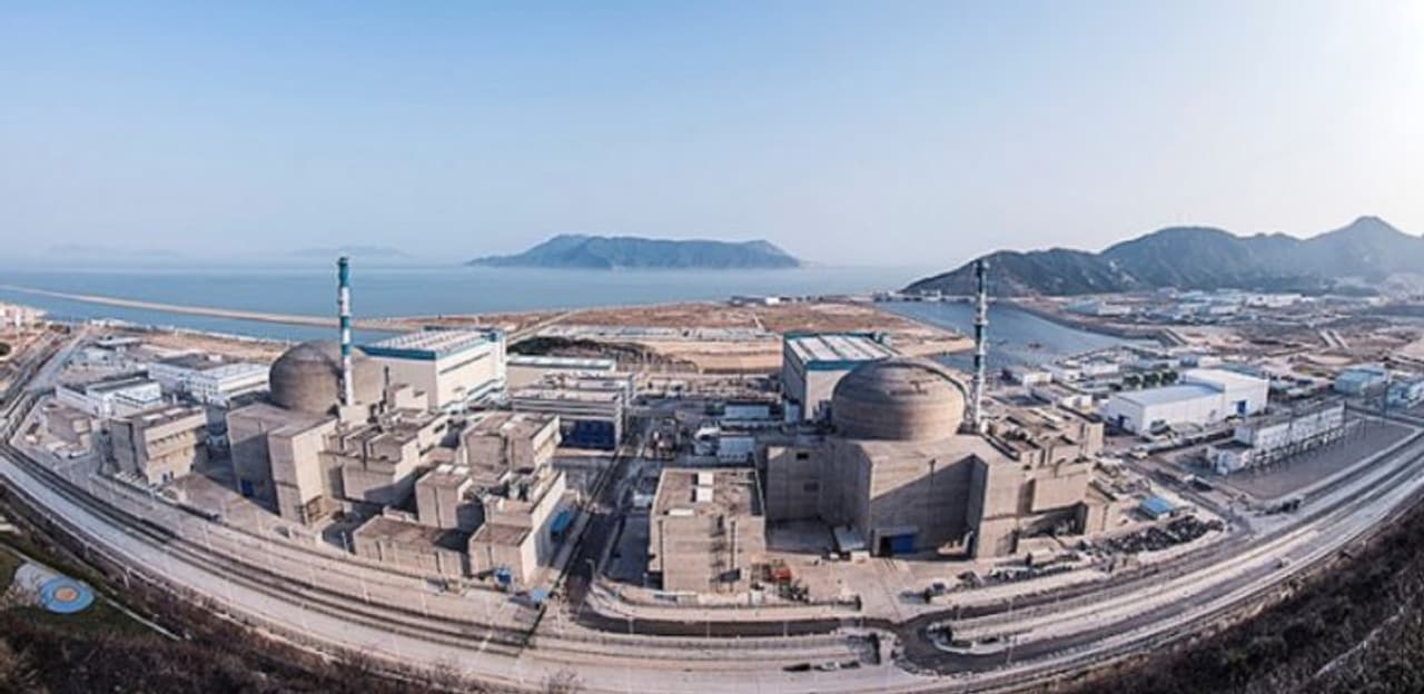 <p>തായ്ഷാൻ ന്യൂക്ലിയർ പവർ പ്ലാന്‍റില്‍ ചോർച്ചയുണ്ടായതിനെ തുടര്‍ന്ന് പ്രശ്‌നം പരിഹരിക്കാൻ ശ്രമം നടക്കുന്നതായും ഇഡിഎഫ് എനർജി സ്ഥിരീകരിച്ചു. പ്ലാന്‍റില്‍ ഇന്ധനം ഉപയോഗിക്കുന്നതിനായി നിര്‍മ്മിച്ച ഇന്ധന കുഴലുകളിലെ പ്രശ്നമാകാം ഇതിന് കാരണമെന്നും കമ്പനി വക്താവ് പറഞ്ഞതായി റിപ്പോര്‍ട്ടുകള്‍ പുറത്ത് വന്നു.</p>