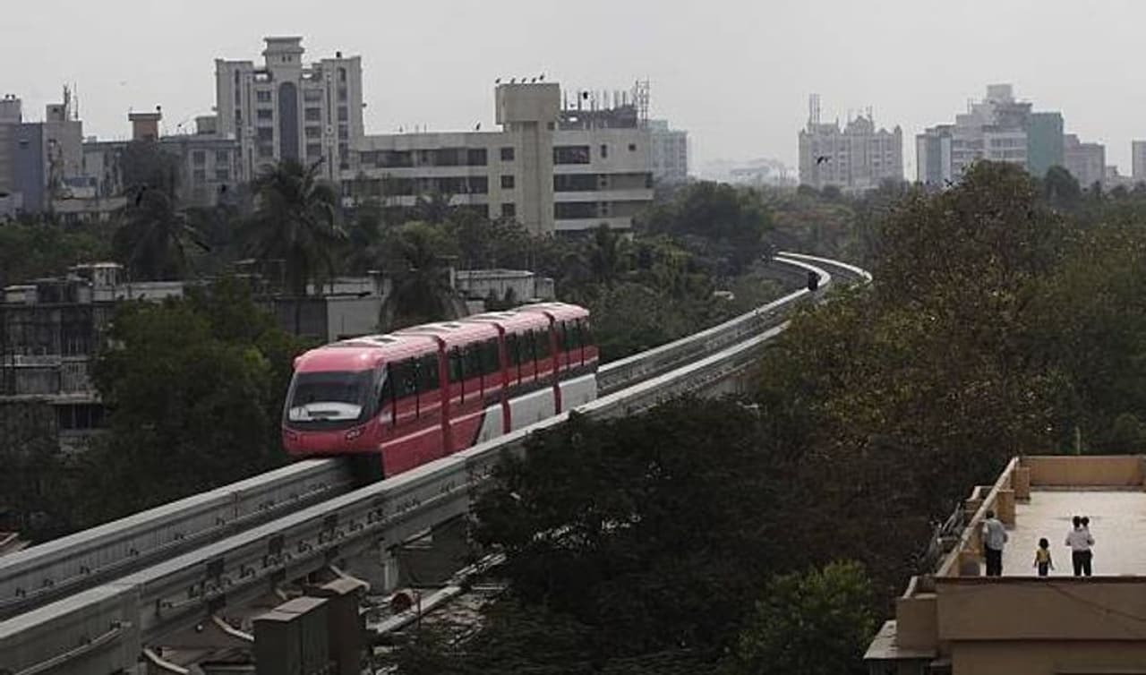 ముంబై మోనోరైలుకు అంతరాయం ముంబై మోనోరైలుకు అంతరాయం
