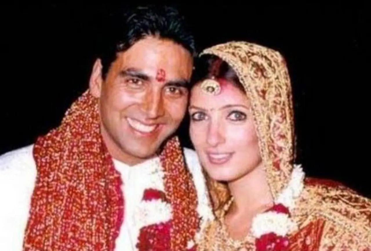 <p>ಜನವರಿ 17,2001 ರಂದು ವೈವಾಹಿಕ ಜೀವನಕ್ಕೆ ಕಾಲಿಟ್ಟ ಅಕ್ಷಯ್ ಕುಮಾರ್ ಮತ್ತು ಟ್ವಿಂಕಲ್ ಖನ್ನಾ.</p> <p>ಜನವರಿ 17,2001 ರಂದು ವೈವಾಹಿಕ ಜೀವನಕ್ಕೆ ಕಾಲಿಟ್ಟ ಅಕ್ಷಯ್ ಕುಮಾರ್ ಮತ್ತು ಟ್ವಿಂಕಲ್ ಖನ್ನಾ.</p>