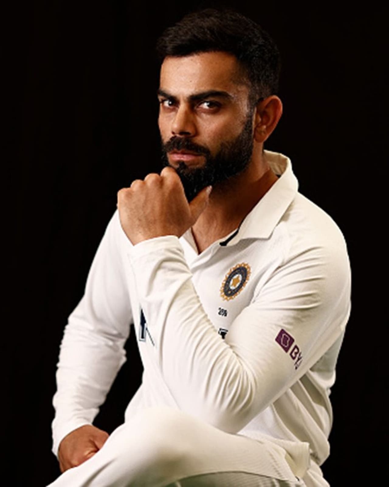 <p>ఐసీసీ వరల్డ్ టెస్టు ఛాంపియన్షిప్ ఫైనల్ మ్యాచ్ కోసం టీమిండియా క్రికెటర్లతో పాటు న్యూజిలాండ్ టీమ్ కూడా ఫోటోషూట్లో పాల్గొన్న విషయం తెలిసిందే. ఈ ఫోటోషూట్లో కోహ్లీ దిగిన ఫోటోను ఐసీసీ, తన యూట్యూబ్ ఛానెల్ కవర్ ఫోటోగా పెట్టింది...</p> <p>ఐసీసీ వరల్డ్ టెస్టు ఛాంపియన్షిప్ ఫైనల్ మ్యాచ్ కోసం టీమిండియా క్రికెటర్లతో పాటు న్యూజిలాండ్ టీమ్ కూడా ఫోటోషూట్లో పాల్గొన్న విషయం తెలిసిందే. ఈ ఫోటోషూట్లో కోహ్లీ దిగిన ఫోటోను ఐసీసీ, తన యూట్యూబ్ ఛానెల్ కవర్ ఫోటోగా పెట్టింది...</p>