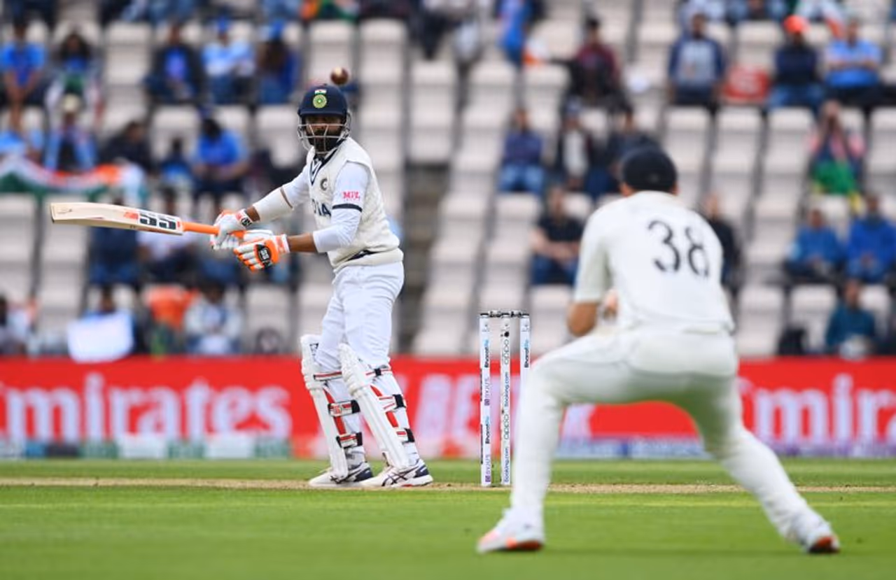 <p>వరల్డ్ టెస్టు ఛాంపియన్షిప్ ఫైనల్ మ్యాచ్లో జడేజాకి చోటు ఇవ్వడంపై అతను ముందుగానే ఆశ్చర్యం వ్యక్తం చేశాడు... ఫైనల్ ఆడేందుకు జడేజా కంటే హనుమ విహారి బెటర్ ప్లేయర్ అంటూ కామెంట్ చేశాడు...</p> <p>వరల్డ్ టెస్టు ఛాంపియన్షిప్ ఫైనల్ మ్యాచ్లో జడేజాకి చోటు ఇవ్వడంపై అతను ముందుగానే ఆశ్చర్యం వ్యక్తం చేశాడు... ఫైనల్ ఆడేందుకు జడేజా కంటే హనుమ విహారి బెటర్ ప్లేయర్ అంటూ కామెంట్ చేశాడు...</p>