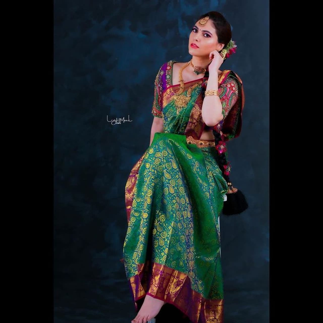 <p>செல்வராகவன் இயக்கத்தில் தனுஷ் நடித்த "துள்ளுவதோ இளமை" படம் மூலம் தமிழ் சினிமாவில் அறிமுகமானவர் ஷெரின்.</p><p>&nbsp;</p>