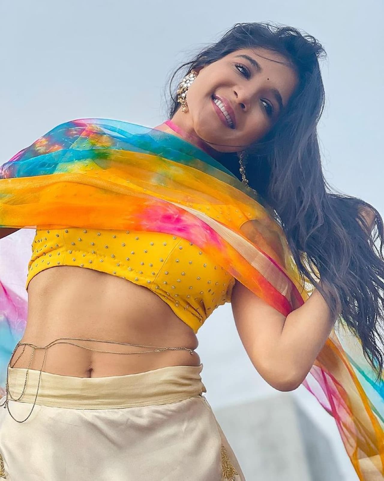 <p>மஞ்சள் நிற உடையில் கொள்ளை அழகு </p> <p>மஞ்சள் நிற உடையில் கொள்ளை அழகு </p>