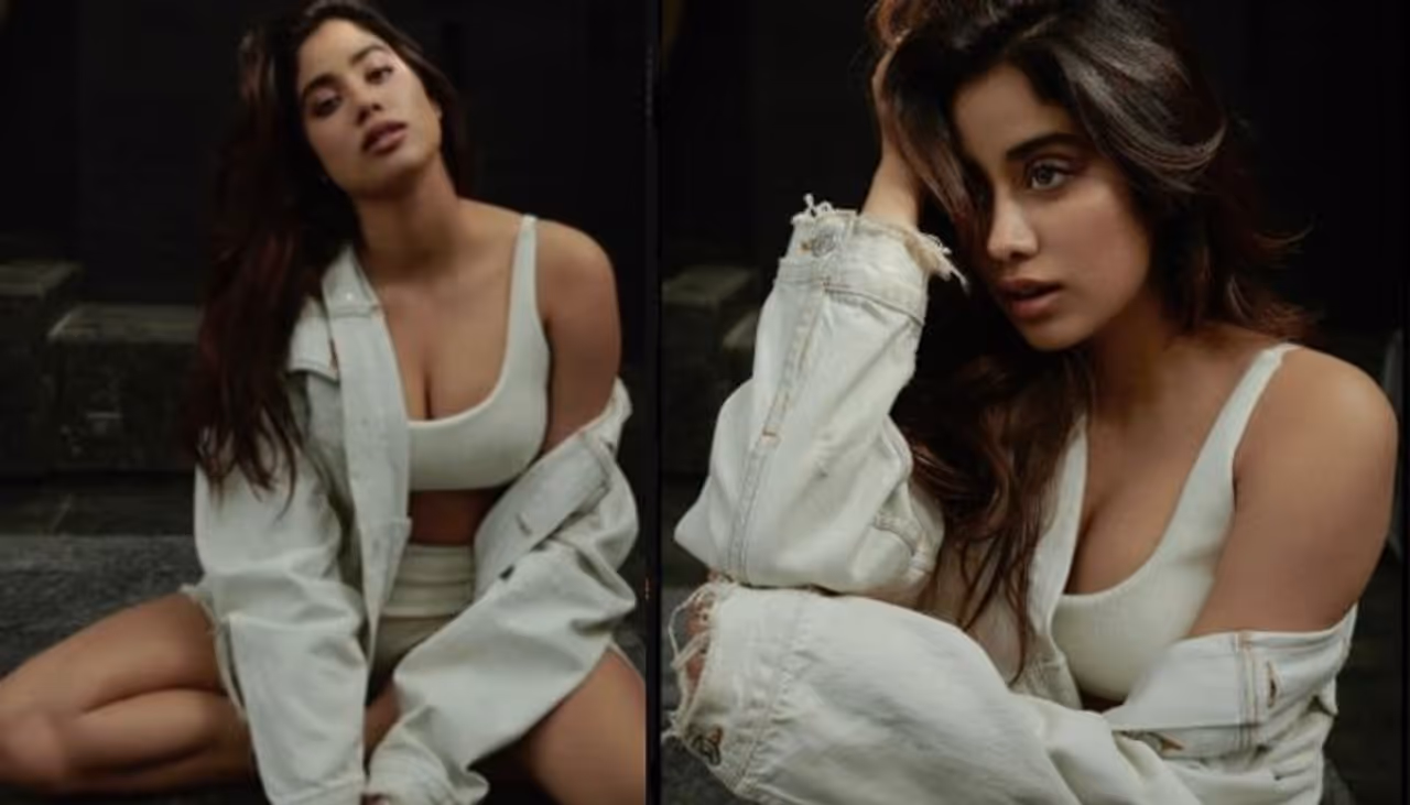 అక్క జాన్వీకపూర్ హీరోయిన్గా రాణిస్తుంది. ఇప్పటికే మూడు సినిమాలు చేసింది. ప్రస్తుతం రెండు సినిమాలు విడుదలకు సిద్దమవుతున్నాయి. మరోవైపు తెలుగులో ఎంట్రీకి సన్నాహాలు చేసుకుంటుంది. అందులో భాగంగా తన ప్రమోషన్, మేగజీన్ల కోసం ఫోటో షూట్లతో రెచ్చిపోతుంది. అక్క జాన్వీకపూర్ హీరోయిన్గా రాణిస్తుంది. ఇప్పటికే మూడు సినిమాలు చేసింది. ప్రస్తుతం రెండు సినిమాలు విడుదలకు సిద్దమవుతున్నాయి. మరోవైపు తెలుగులో ఎంట్రీకి సన్నాహాలు చేసుకుంటుంది. అందులో భాగంగా తన ప్రమోషన్, మేగజీన్ల కోసం ఫోటో షూట్లతో రెచ్చిపోతుంది.