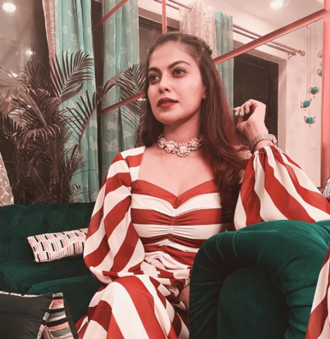 <p>പലപ്പോഴും അനുശ്രീ ഫോട്ടോഷൂട്ടുകള് പങ്കുവയ്ക്കാറുമുണ്ട്.</p> <p>പലപ്പോഴും അനുശ്രീ ഫോട്ടോഷൂട്ടുകള് പങ്കുവയ്ക്കാറുമുണ്ട്.</p>