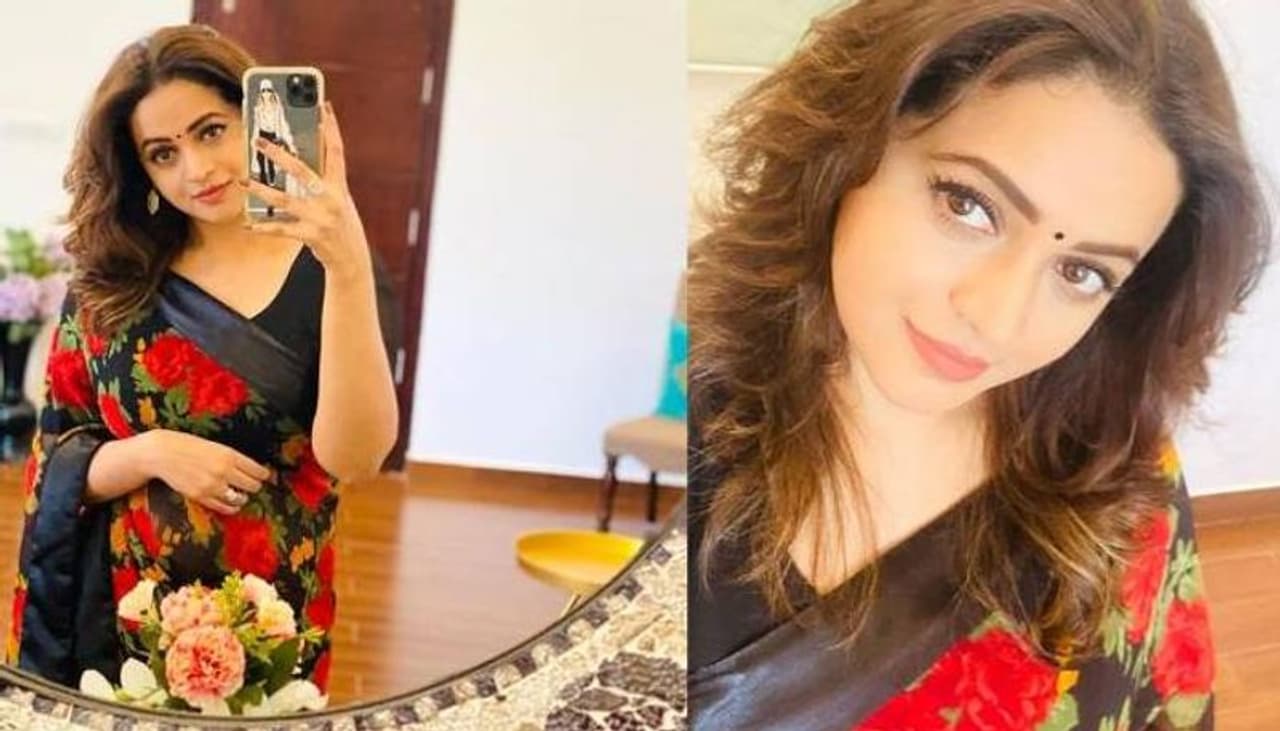 പേരിൽ സൂചിപ്പിക്കുന്നത് പോലെ വലിയ പൂക്കളുടെ ഡിസൈനാണ് 'ഫ്ലോറൽ' വസ്ത്രങ്ങളുടെ പ്രത്യേകത. വർണ്ണാഭവും മിഴിവുള്ളതുമായ ഡിസൈനുകളാണ് അധികവും 'ഫ്ലോറൽ' വസ്ത്രങ്ങളില് വരുന്നത്. പേരിൽ സൂചിപ്പിക്കുന്നത് പോലെ വലിയ പൂക്കളുടെ ഡിസൈനാണ് 'ഫ്ലോറൽ' വസ്ത്രങ്ങളുടെ പ്രത്യേകത. വർണ്ണാഭവും മിഴിവുള്ളതുമായ ഡിസൈനുകളാണ് അധികവും 'ഫ്ലോറൽ' വസ്ത്രങ്ങളില് വരുന്നത്.