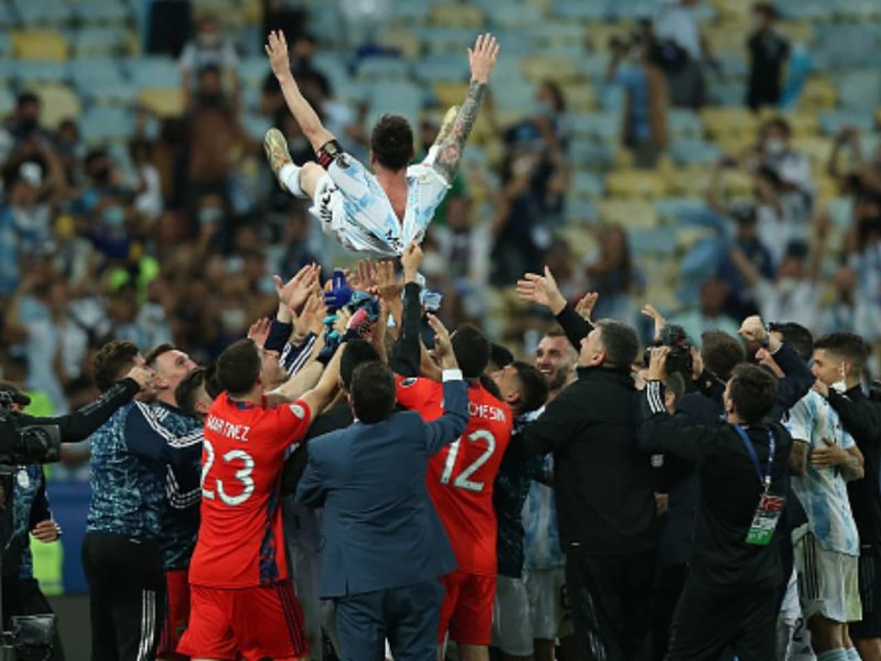 শুক্রবার এবারের কোপা আমেরিকার উদ্বোধনী ম্যাচে নতুন রেকর্ড গড়লেন আর্জেন্টিনার অধিনায়ক লিওনেল মেসি