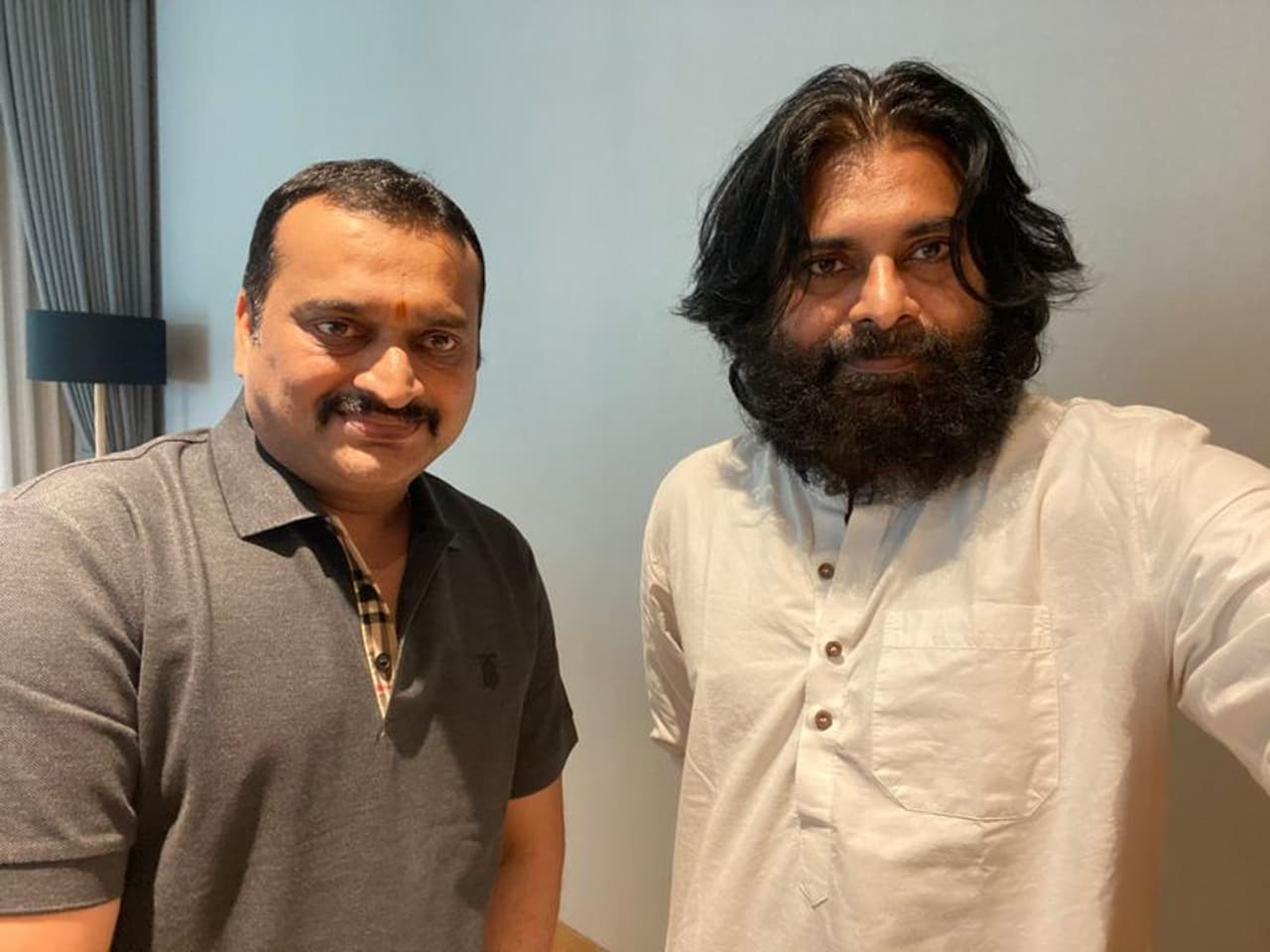 నటుడిగా ప్రయాణం ప్రారంభించి నటుడిగా ప్రయాణం ప్రారంభించి