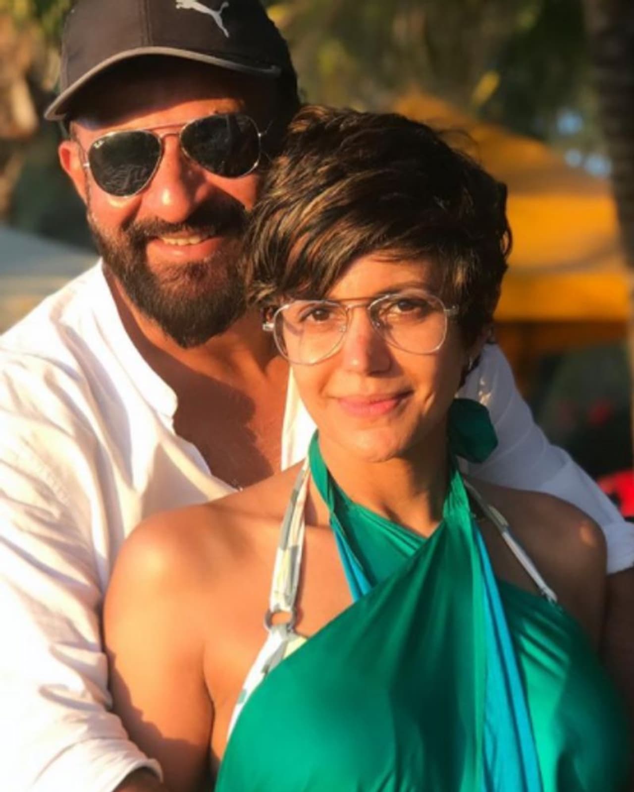 <p>മന്ദിരാ ബേദിയും രാജ് കൗശലും 1999ലാണ് വിവാഹിതരായത്.</p> <p>മന്ദിരാ ബേദിയും രാജ് കൗശലും 1999ലാണ് വിവാഹിതരായത്.</p>