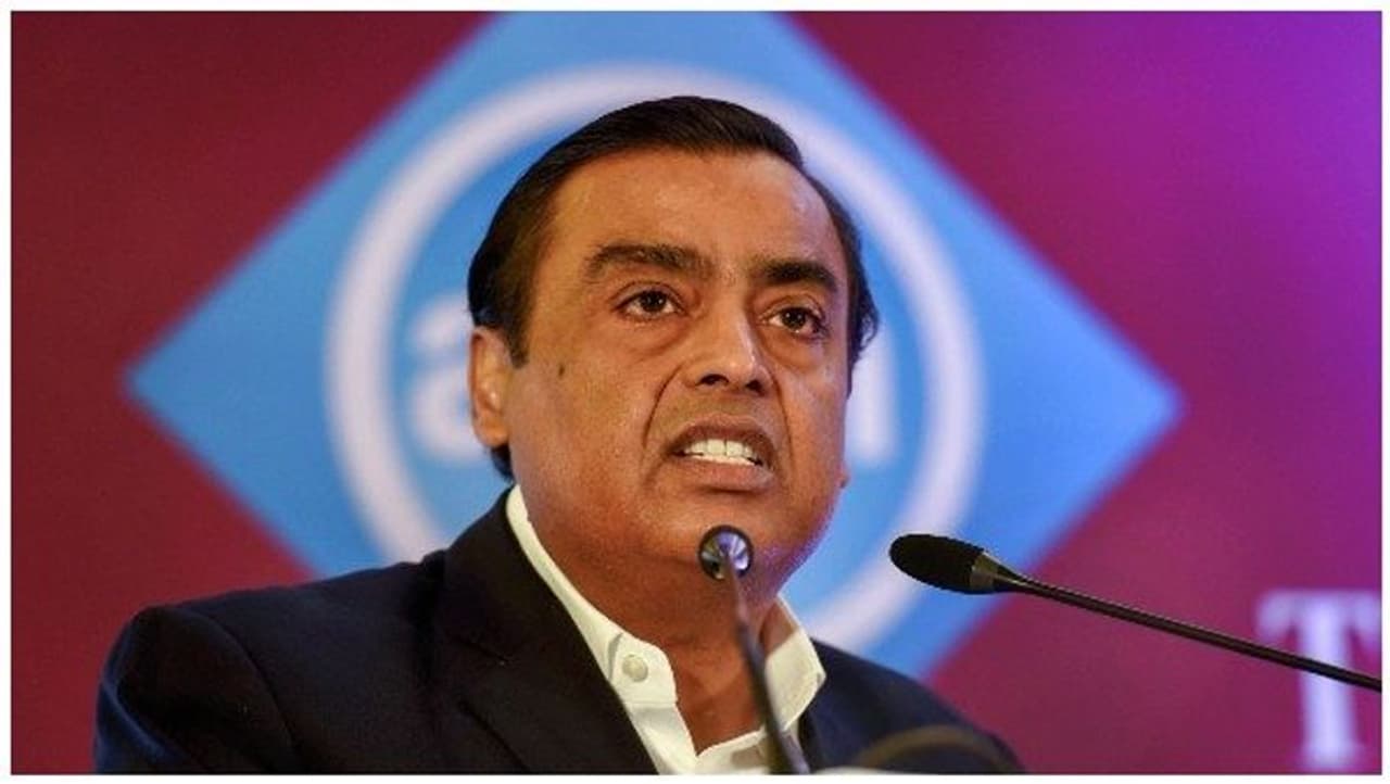 <p><strong>జూలై 16న బోర్డు సమావేశం</strong><br />కొన్ని నివేదికల ప్రకారం జూలై 16 జస్ట్డయల్ నిధుల సేకరణ ప్రతిపాదనలపై చర్చించడానికి బోర్డు సమావేశాన్ని నిర్వహించనుంది. జస్ట్డయల్ అనేది 25 ఏళ్ల ఇన్ఫర్మేషన్ సెర్చ్ అండ్ లిస్టింగ్స్ కంపెనీ, దీనికి పాన్ ఇండియా నెట్వర్క్ ఉంది. <br /> </p> <p><strong>జూలై 16న బోర్డు సమావేశం</strong><br />కొన్ని నివేదికల ప్రకారం జూలై 16 జస్ట్డయల్ నిధుల సేకరణ ప్రతిపాదనలపై చర్చించడానికి బోర్డు సమావేశాన్ని నిర్వహించనుంది. జస్ట్డయల్ అనేది 25 ఏళ్ల ఇన్ఫర్మేషన్ సెర్చ్ అండ్ లిస్టింగ్స్ కంపెనీ, దీనికి పాన్ ఇండియా నెట్వర్క్ ఉంది. <br /> </p>