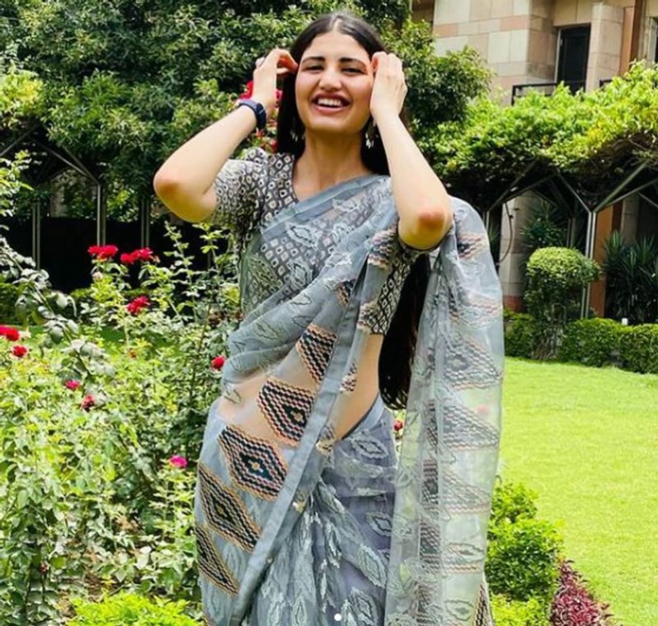 <p>ಮಿಸ್ ಇಂಡಿಯಾ ಫೈನಲಿಸ್ಟ್ ಆಗಿದ್ದಾಕೆ ಈಗ ಐಎಎಸ್ ಅಧಿಕಾರಿಯಾಗಿದ್ದಾರೆ.</p> <p>ಮಿಸ್ ಇಂಡಿಯಾ ಫೈನಲಿಸ್ಟ್ ಆಗಿದ್ದಾಕೆ ಈಗ ಐಎಎಸ್ ಅಧಿಕಾರಿಯಾಗಿದ್ದಾರೆ.</p>