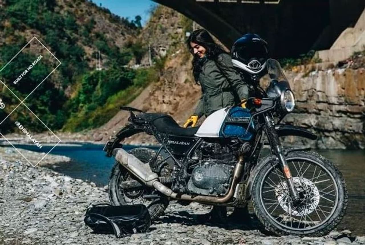 <p> అయితే వ్యాపార ప్రణాళికలను దూకుడుగా విస్తరించడానికి భరత్పే అనే టెక్ స్టార్టప్ 'టెకీలను' ఆకర్షించడానికి ఒక అసాధారణమైన మార్గాన్ని ప్రకటించింది. స్టార్టప్ ఉద్యోగాలు చేపట్టాలని చూస్తున్న ఉద్యోగులకు జాయినింగ్ అండ్ రిఫెరల్ ప్రోత్సాహకాలను అందిస్తోంది. </p><p>భరత్పే "బైక్ ప్యాకేజీ" ప్రణాళికలో భాగంగా అనేక రకాల ప్రీమియం బైక్లను అందిస్తోంది. అంతేకాకుండా బైక్లను ఇష్టపడని వారికి టెక్నాలజి పట్ల ఆసక్తి ఉన్నవారి కోసం "గాడ్జెట్ ప్యాకేజీ" పథకం కూడా ఉంది. ఉద్యోగంలో చేరిన ఉద్యోగి ఏదైనా ప్యాకేజీని ఎంచుకోవచ్చు. <br /> </p> <p> అయితే వ్యాపార ప్రణాళికలను దూకుడుగా విస్తరించడానికి భరత్పే అనే టెక్ స్టార్టప్ 'టెకీలను' ఆకర్షించడానికి ఒక అసాధారణమైన మార్గాన్ని ప్రకటించింది. స్టార్టప్ ఉద్యోగాలు చేపట్టాలని చూస్తున్న ఉద్యోగులకు జాయినింగ్ అండ్ రిఫెరల్ ప్రోత్సాహకాలను అందిస్తోంది. </p><p>భరత్పే "బైక్ ప్యాకేజీ" ప్రణాళికలో భాగంగా అనేక రకాల ప్రీమియం బైక్లను అందిస్తోంది. అంతేకాకుండా బైక్లను ఇష్టపడని వారికి టెక్నాలజి పట్ల ఆసక్తి ఉన్నవారి కోసం "గాడ్జెట్ ప్యాకేజీ" పథకం కూడా ఉంది. ఉద్యోగంలో చేరిన ఉద్యోగి ఏదైనా ప్యాకేజీని ఎంచుకోవచ్చు. <br /> </p>