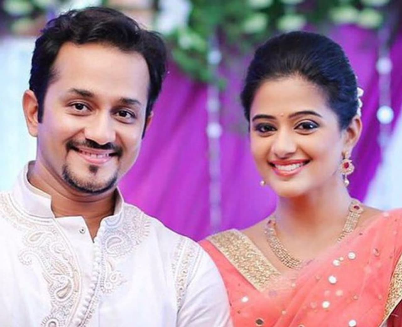 <p style="text align: justify;">ಫ್ಯಾಮಿಲಿ ಮ್ಯಾನ್ ನಟಿ ಪ್ರಿಯಮಣಿ ಅವರು ಮತ್ತು ಅವರ ಪತಿ ಮುಸ್ತಫಾ ರಾಜ್ ಅವರು ಅತ್ಯಂತ ಸುರಕ್ಷಿತ ಸಂಬಂಧದಲ್ಲಿದ್ದಾರೆ ಎಂದು ನಟಿ ಹೇಳಿದ್ದಾರೆ.</p> <p style="text align: justify;">ಫ್ಯಾಮಿಲಿ ಮ್ಯಾನ್ ನಟಿ ಪ್ರಿಯಮಣಿ ಅವರು ಮತ್ತು ಅವರ ಪತಿ ಮುಸ್ತಫಾ ರಾಜ್ ಅವರು ಅತ್ಯಂತ ಸುರಕ್ಷಿತ ಸಂಬಂಧದಲ್ಲಿದ್ದಾರೆ ಎಂದು ನಟಿ ಹೇಳಿದ್ದಾರೆ.</p>