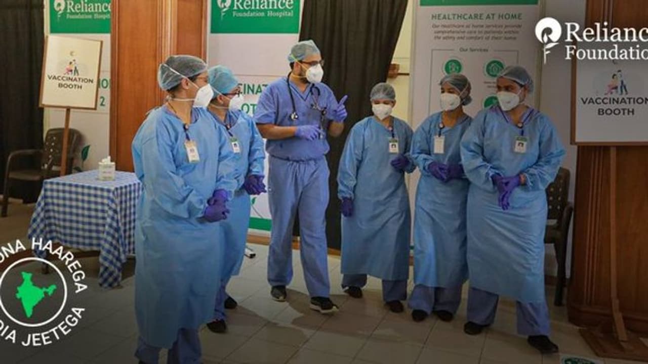ప్రైవేటు సంస్థలకు ప్రభుత్వం వాక్సిన్ వేయడం ప్రారంభించిన వెంటనే రిలయన్స్ ఫౌండేషన్ ఏప్రిల్లో మిషన్ వాక్సిన్ సురక్ష క్యాంపైన్ ప్రారంభించింది. ఇప్పటివరకు, అర్హతగల ఉద్యోగులలో 98% కంటే ఎక్కువ మందికి కరోనా వ్యాక్సిన్ అందించారు. ప్రైవేటు సంస్థలకు ప్రభుత్వం వాక్సిన్ వేయడం ప్రారంభించిన వెంటనే రిలయన్స్ ఫౌండేషన్ ఏప్రిల్లో మిషన్ వాక్సిన్ సురక్ష క్యాంపైన్ ప్రారంభించింది. ఇప్పటివరకు, అర్హతగల ఉద్యోగులలో 98% కంటే ఎక్కువ మందికి కరోనా వ్యాక్సిన్ అందించారు.