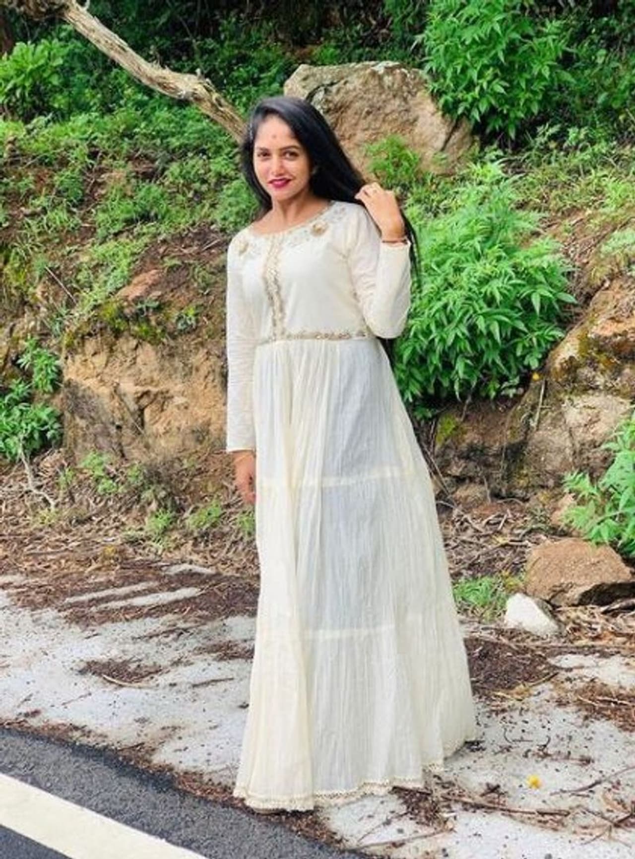 ಕಲರ್ಸ್ ಕನ್ನಡ ವಾಹಿನಿಯಲ್ಲಿ ಪ್ರಸಾರವಾಗುತ್ತಿರುವ ಗೀತಾ ಧಾರಾವಾಹಿ ವೀಕ್ಷಕರ ಮನಸ್ಸಲ್ಲಿ ಮನೆ ಮಾಡಿದೆ. ಅದರಲ್ಲೂ ಪ್ರಮುಖ ಪಾತ್ರಧಾರಿ ಗೀತಾ ಅಲಿಯಾಸ್ ಭವ್ಯಾ ಎಲ್ಲರಿಗೂ ಅಚ್ಚುಮೆಚ್ಚು.