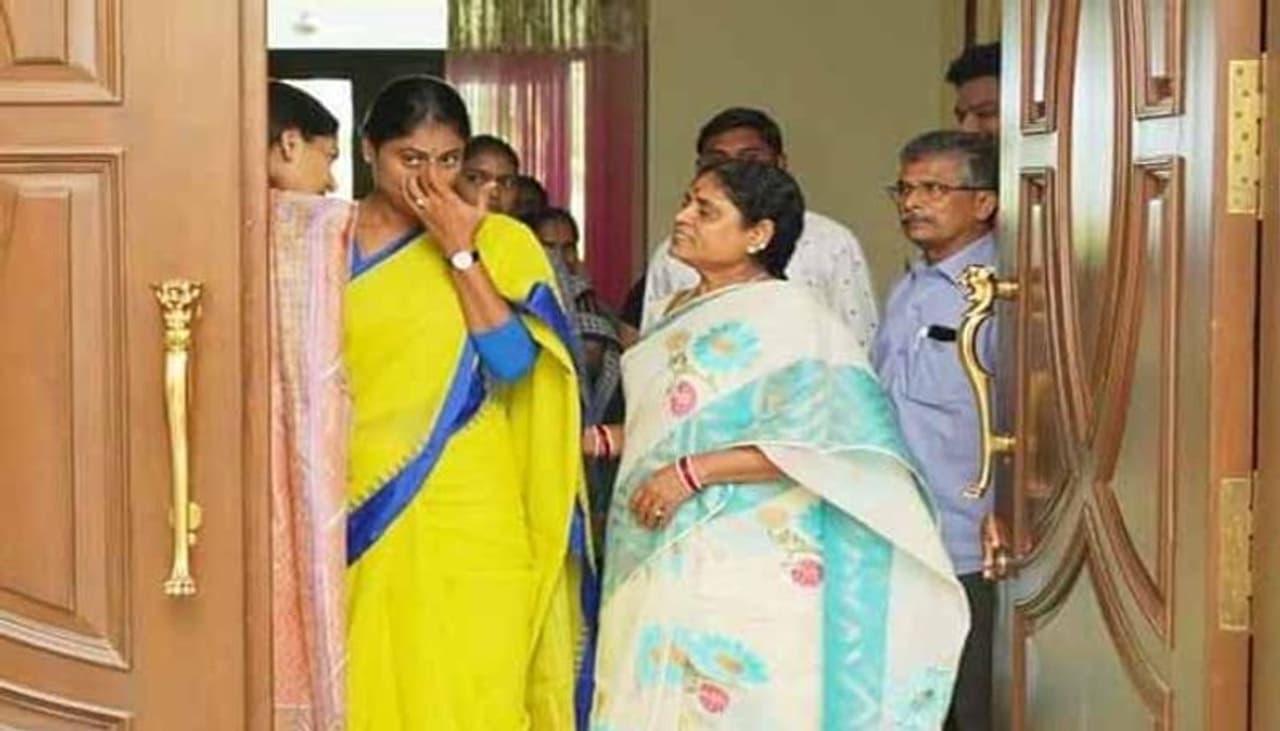 ys sharmila ys vijayamma