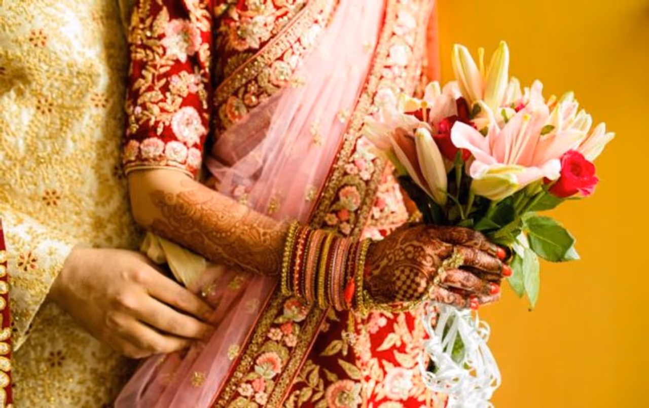 మాట్లాడకపోవడం