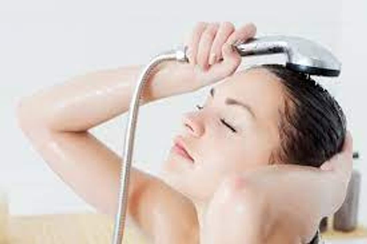 ఆ రోజూ తలస్నానం చేస్తే అన్నీ శుభాలే