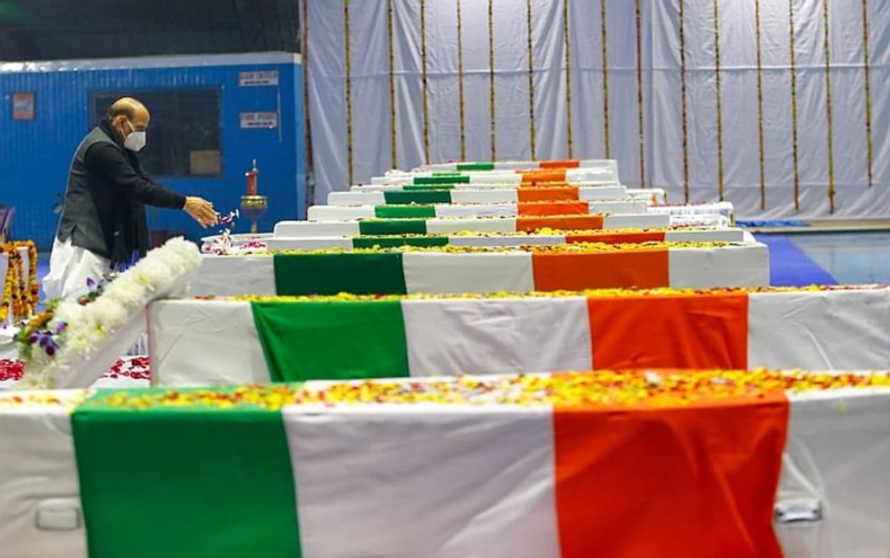 Mortail remains of helicopter crash victims Mortail remains of helicopter crash victims