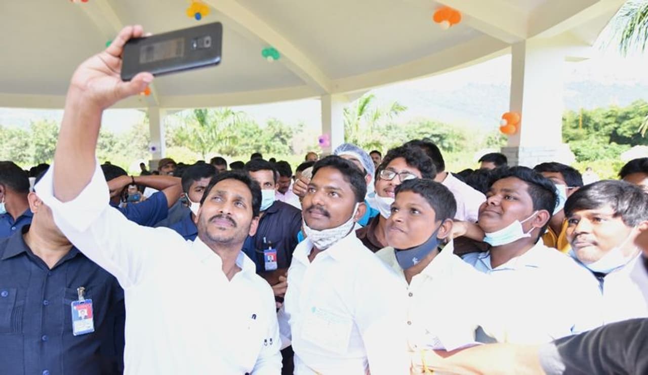 semi christmas celebrations at idupulapaya semi christmas celebrations at idupulapaya