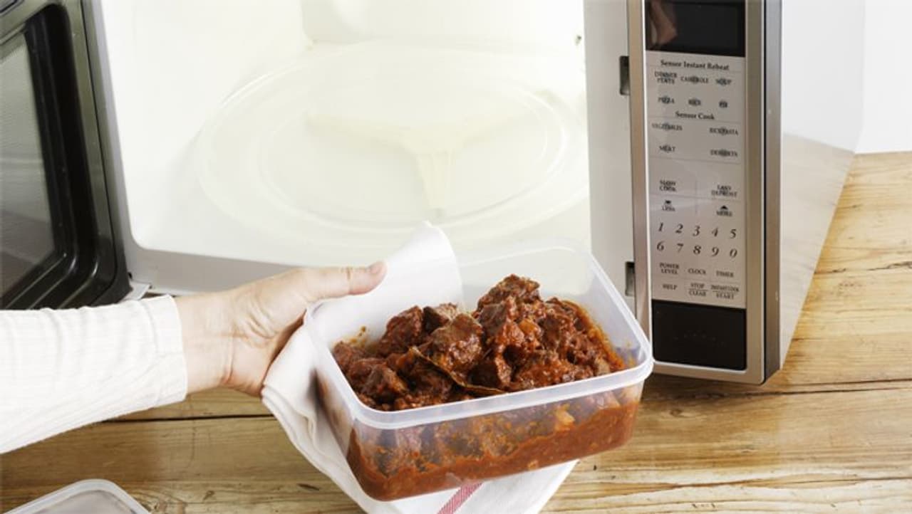 Microwave Oven: Microwave Oven: