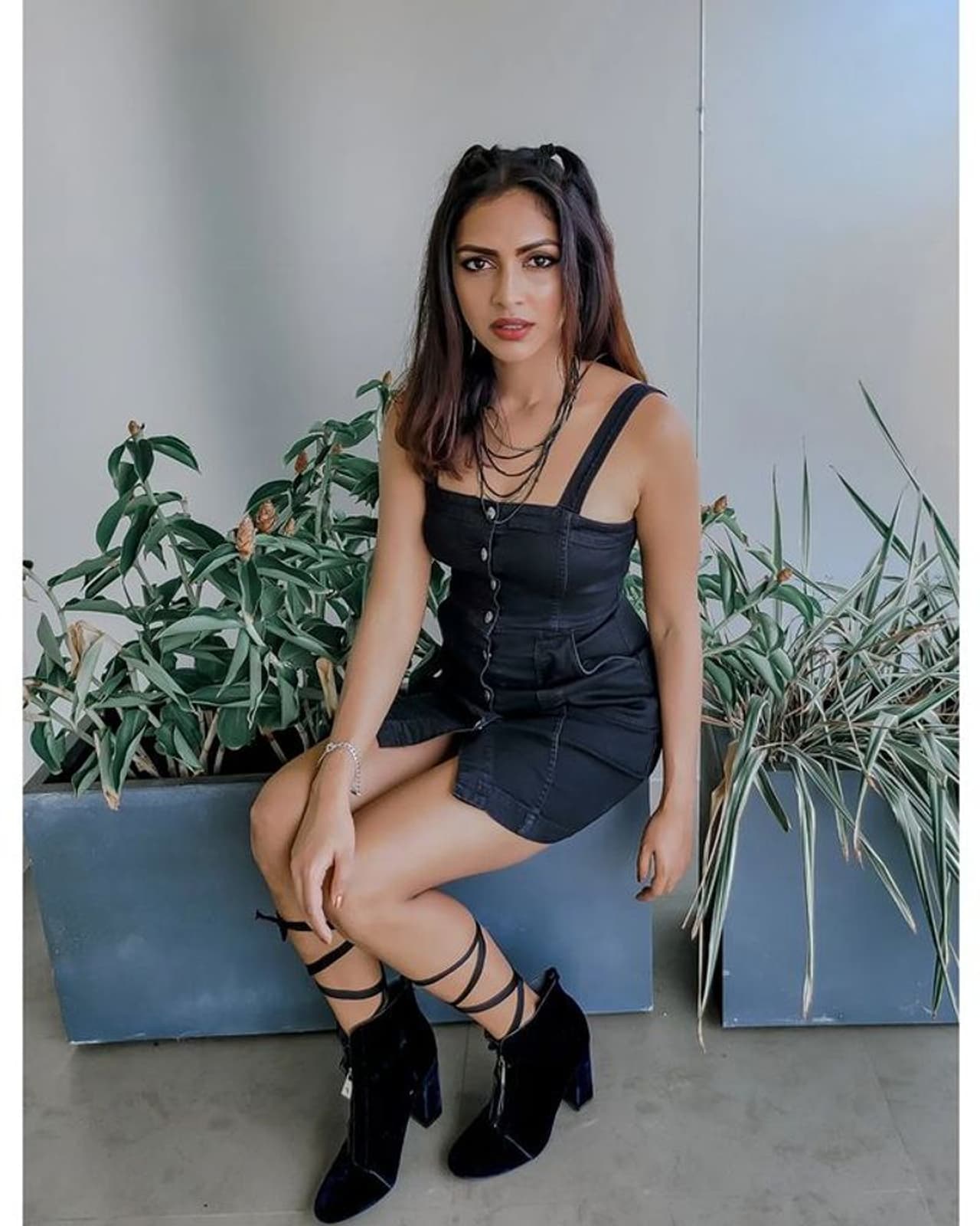 Amala Paul hot Amala Paul hot