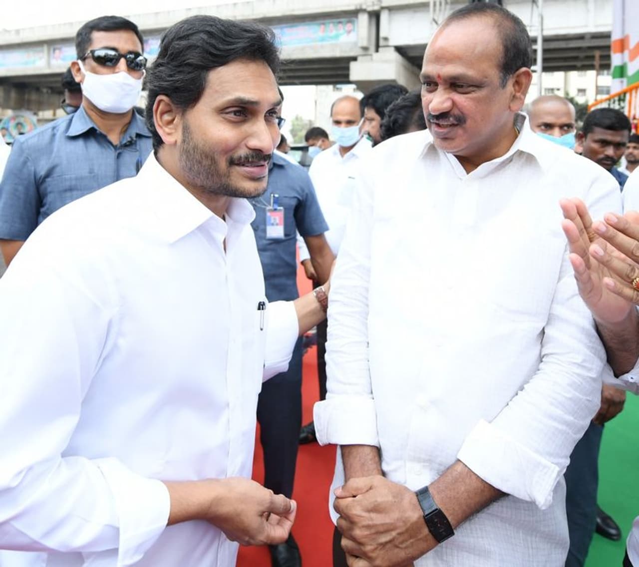 Doctor YSR Thalli Bidda Express Doctor YSR Thalli Bidda Express