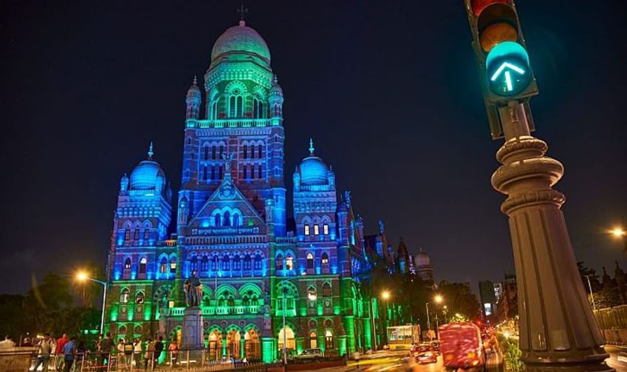 <I>Image: The Brihanmumbai Municipal Corporation in Mumbai lights up in support of the Save Soil movement.</I>