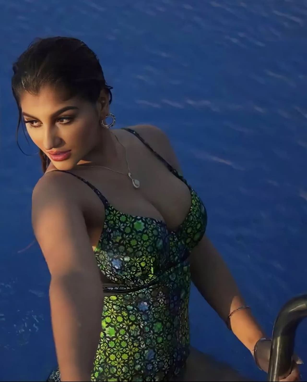 yashika aannand yashika aannand