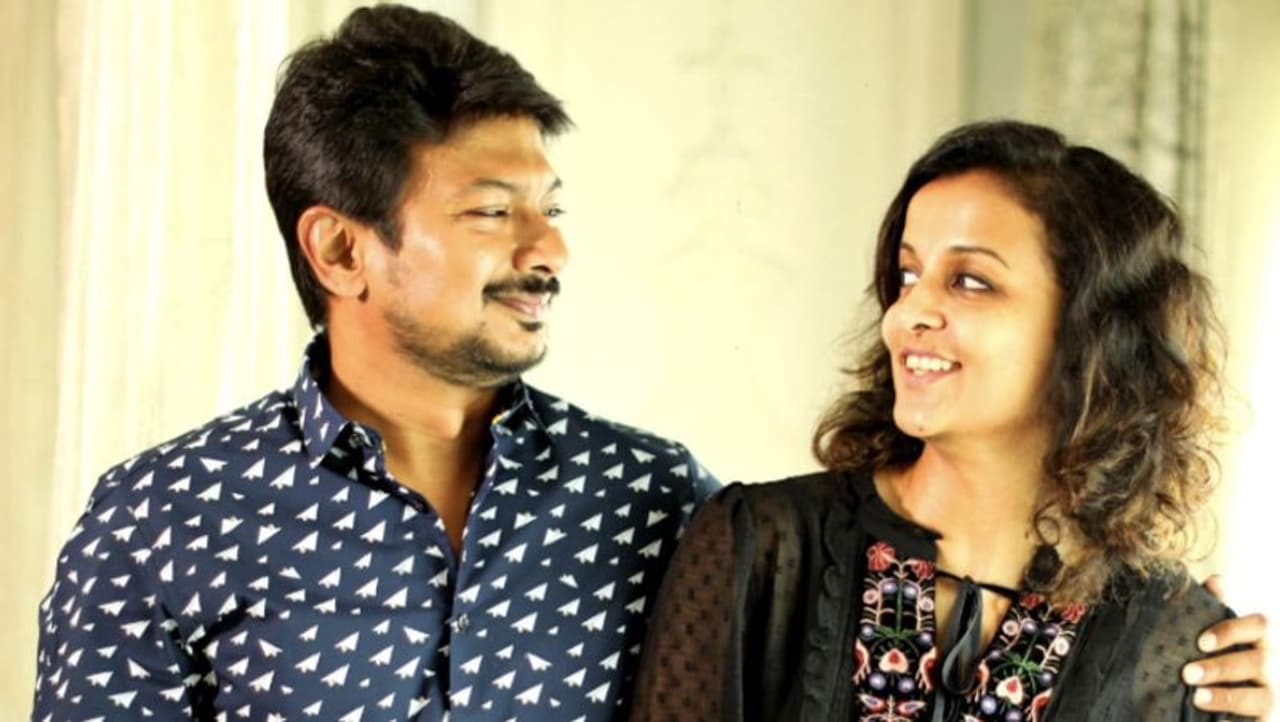 உதயநிதி ஸ்டாலின் மனைவி கிருத்திகா உதயநிதி ஸ்டாலின் மனைவி கிருத்திகா