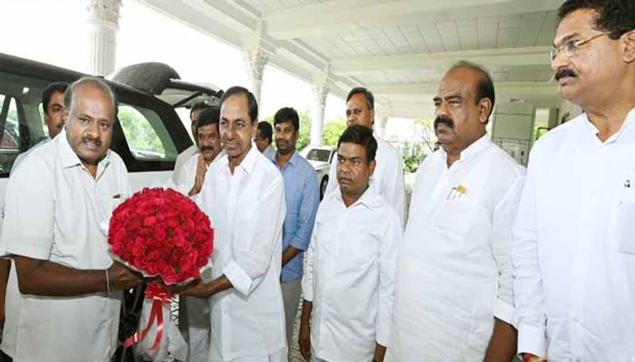 telangana cm , kcr, karnataka former cm, kumaraswamy, national party, trs, bjp, jds, telangana cm , kcr, karnataka former cm, kumaraswamy, national party, trs, bjp, jds,