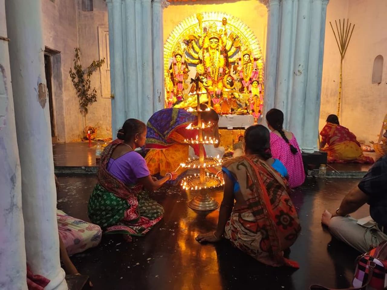 Photo Courtesy: Nabadwip's Chandra Bari Pujo Photo Courtesy: Nabadwip's Chandra Bari Pujo