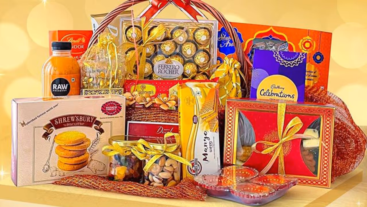 Festive Hampers Filled With Sweet Treats Festive Hampers Filled With Sweet Treats