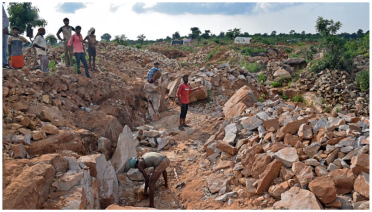 பன்னாவில் வைர வேட்டை