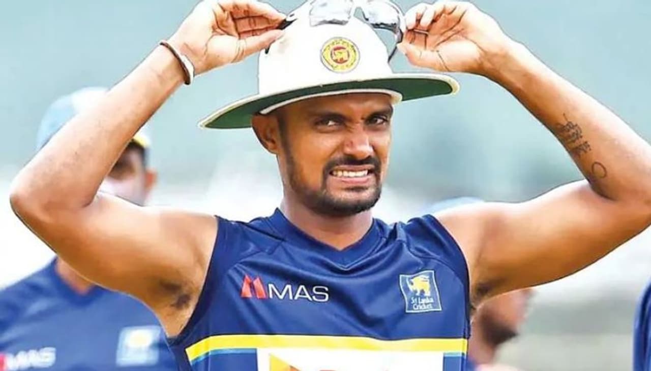 1. ಧನುಷ್ಕಾ ಗುಣತಿಲಕ: 1. ಧನುಷ್ಕಾ ಗುಣತಿಲಕ: