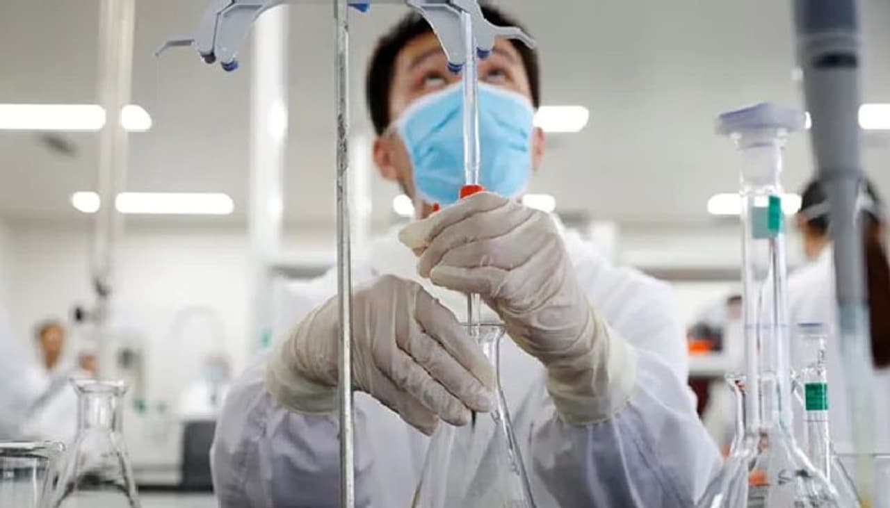 ভ্যাকসিনে এবার থেকে শেষ হতে পারে কেমোথেরাপির প্রয়োজনীয়তা ভ্যাকসিনে এবার থেকে শেষ হতে পারে কেমোথেরাপির প্রয়োজনীয়তা