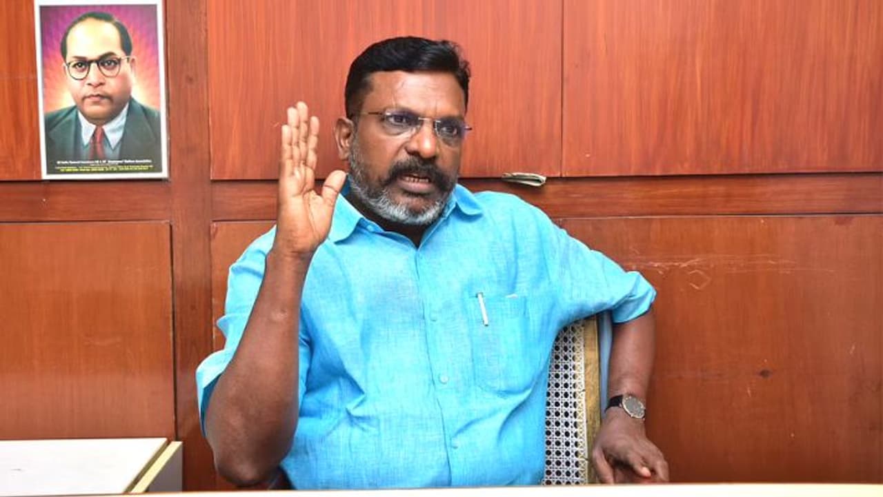 அம்பேத்கர் சிலைக்கு கம்பி வலை