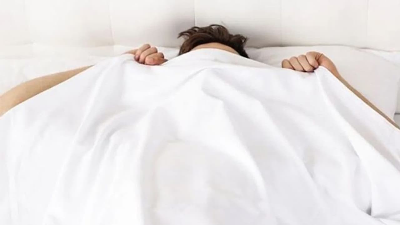 Covering Face With Blanket While Sleeping In Tamil