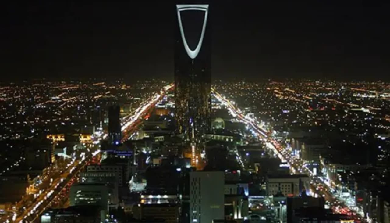 বান্ধবী জর্জিনা রডরিগেজ ও সন্তানদের নিয়ে সৌদি আরবের রাজধানী রিয়াধে থাকছেন ক্রিশ্চিয়ানো রোনাল্ডো বান্ধবী জর্জিনা রডরিগেজ ও সন্তানদের নিয়ে সৌদি আরবের রাজধানী রিয়াধে থাকছেন ক্রিশ্চিয়ানো রোনাল্ডো